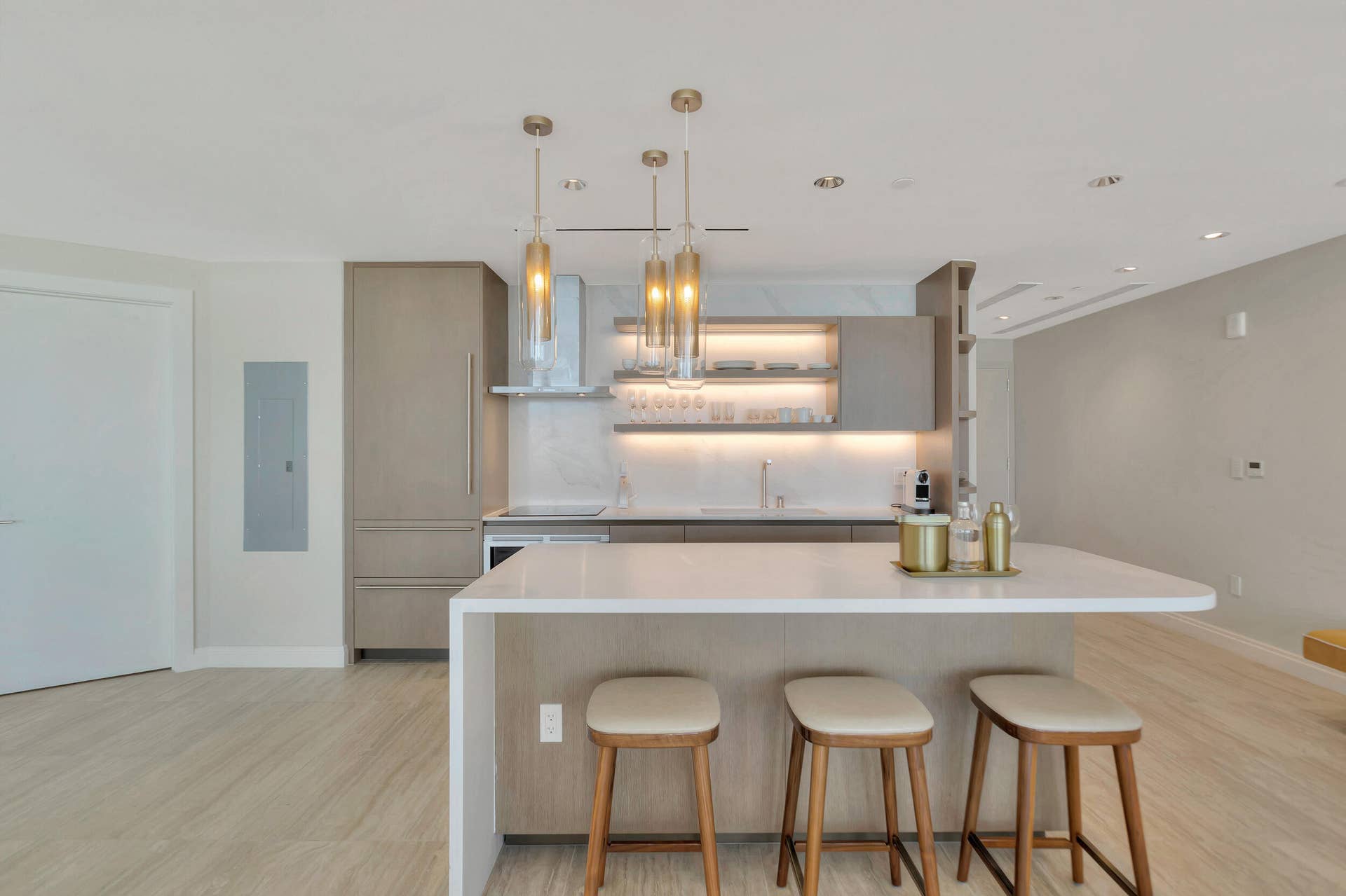 525 N Fort Lauderdale Beach Boulevard, #602, Fort Lauderdale, FL 33304 14__g6i3699