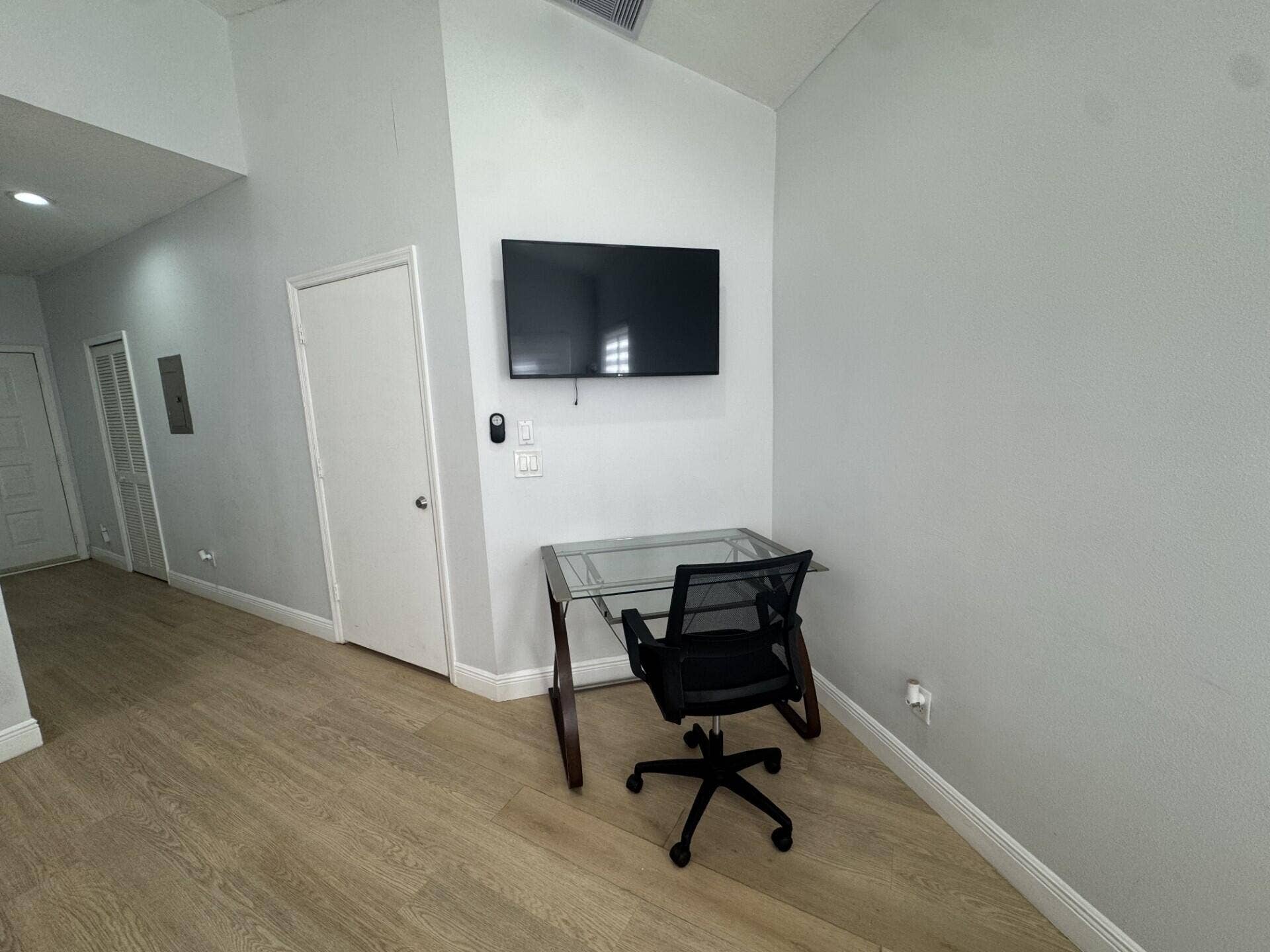 9828 Perfect Drive, #46, Port St Lucie, FL 34986 7ad95e37-046f-4231-b0ec-df8f1d6b8767