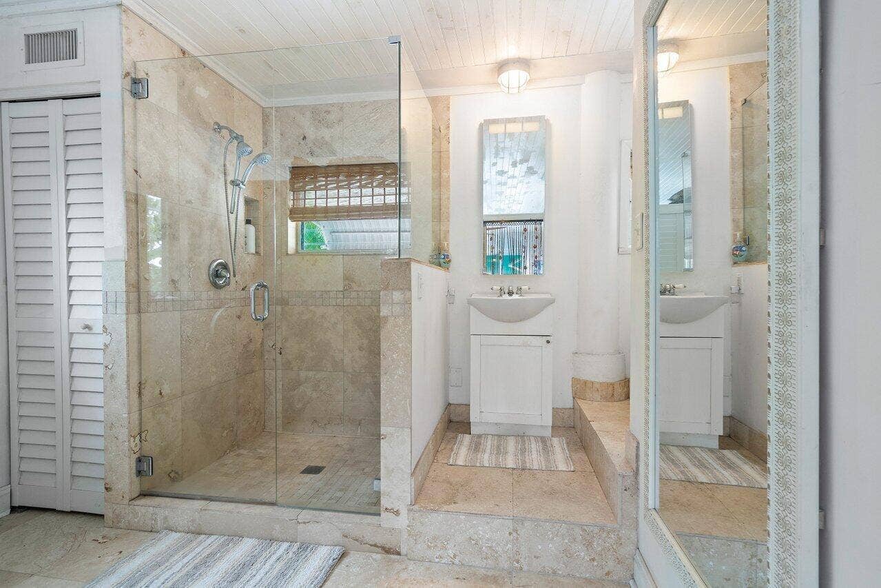 11091 Ellison Wilson Road, North Palm Beach, FL 33408 Master Bathroom