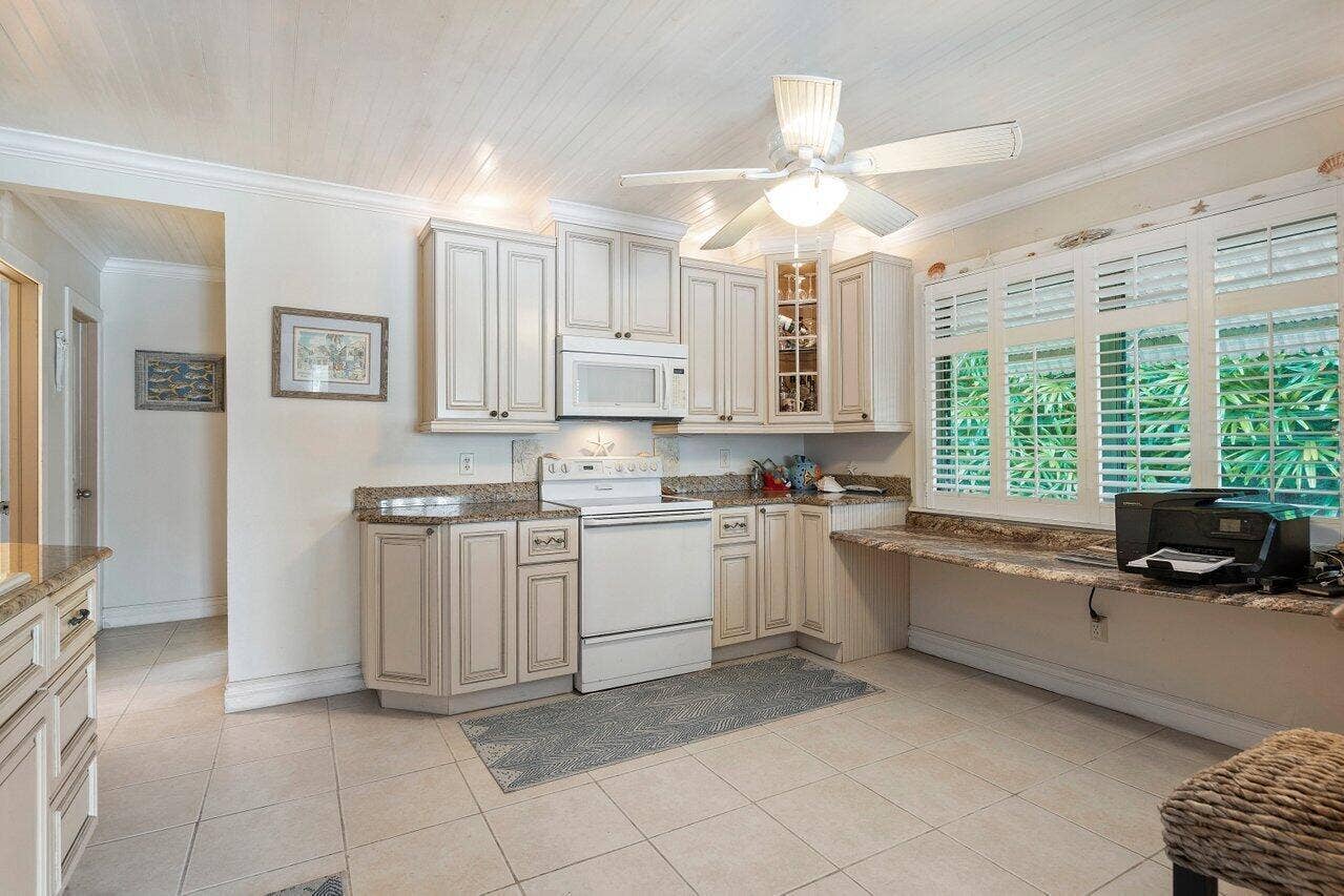 11091 Ellison Wilson Road, North Palm Beach, FL 33408 Kitchen