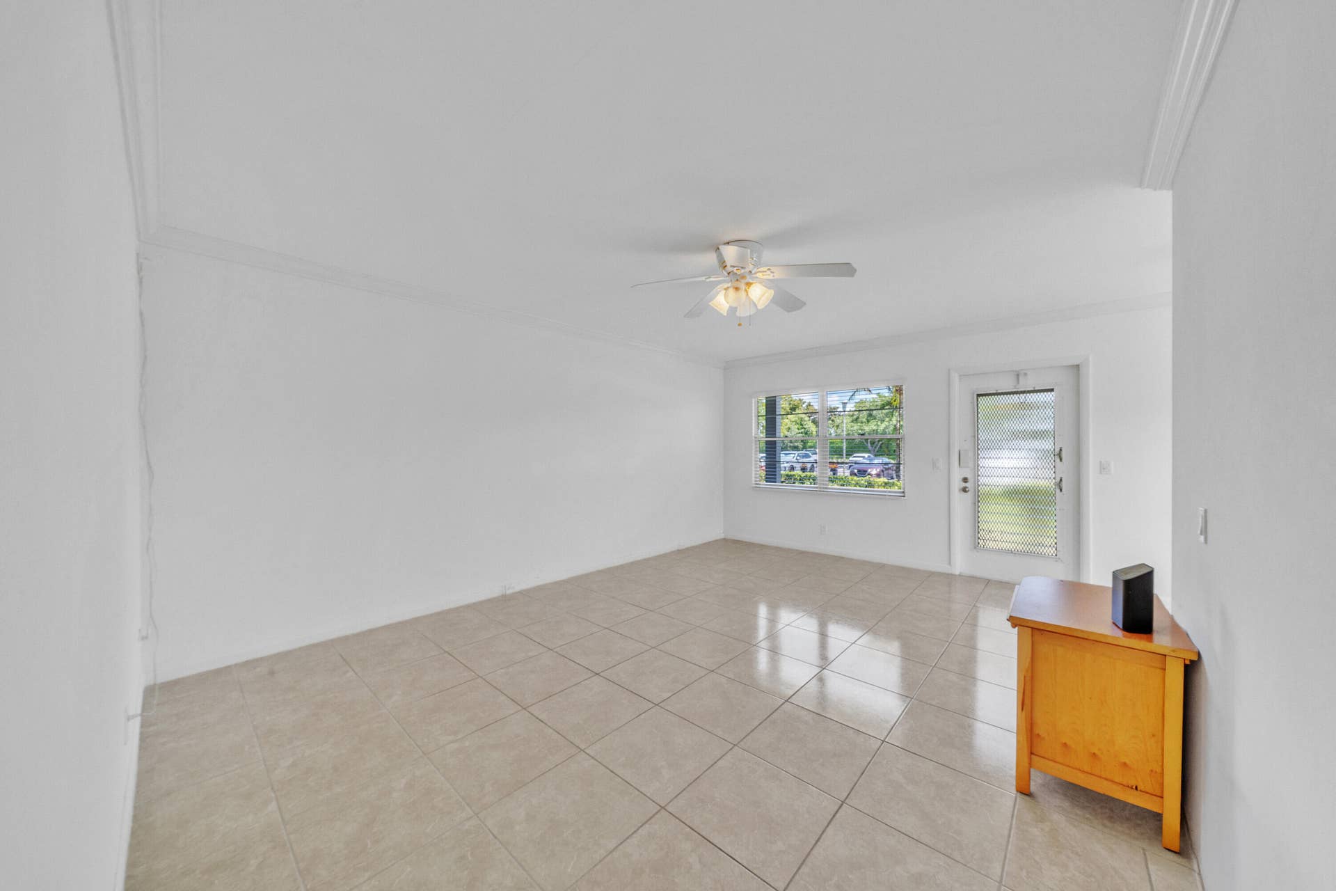 14 Living Area (1)