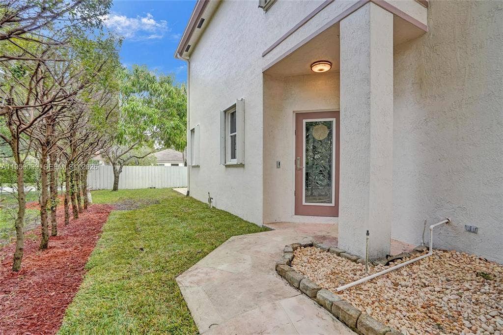218 NW 75th Terrace, Plantation, FL 33317 GetMedia (2)