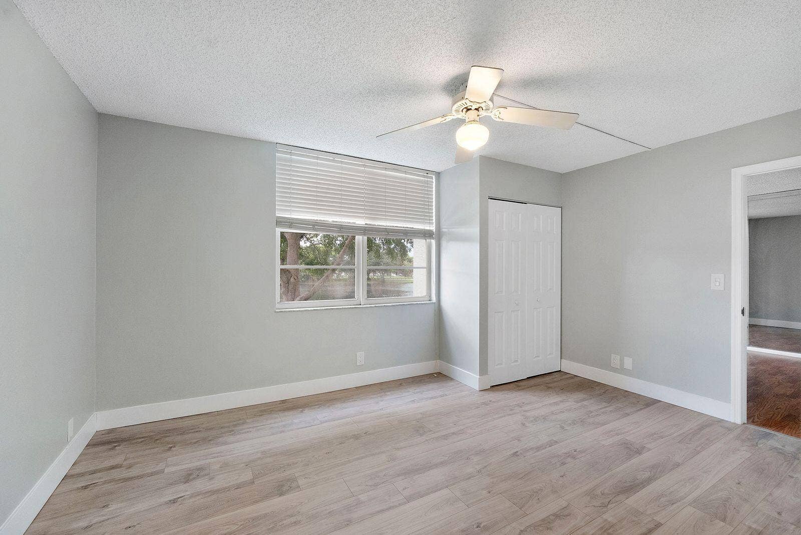 9450 Poinciana Place, #211, Davie, FL 33324 CA6w7GnA