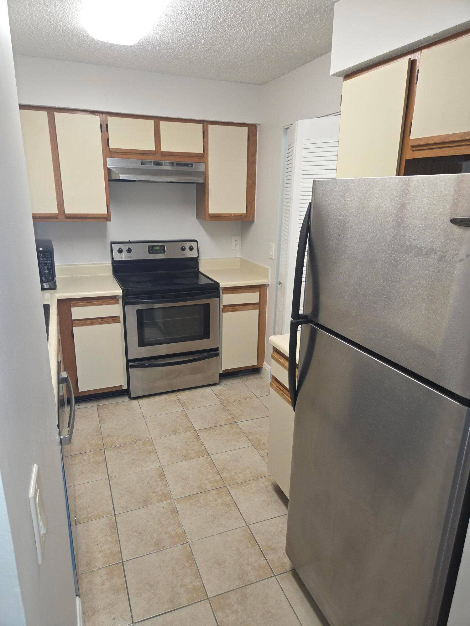 1245 SW 46th Avenue, #1204, Coconut Creek, Pompano Beach, FL 33069 RP kitchen