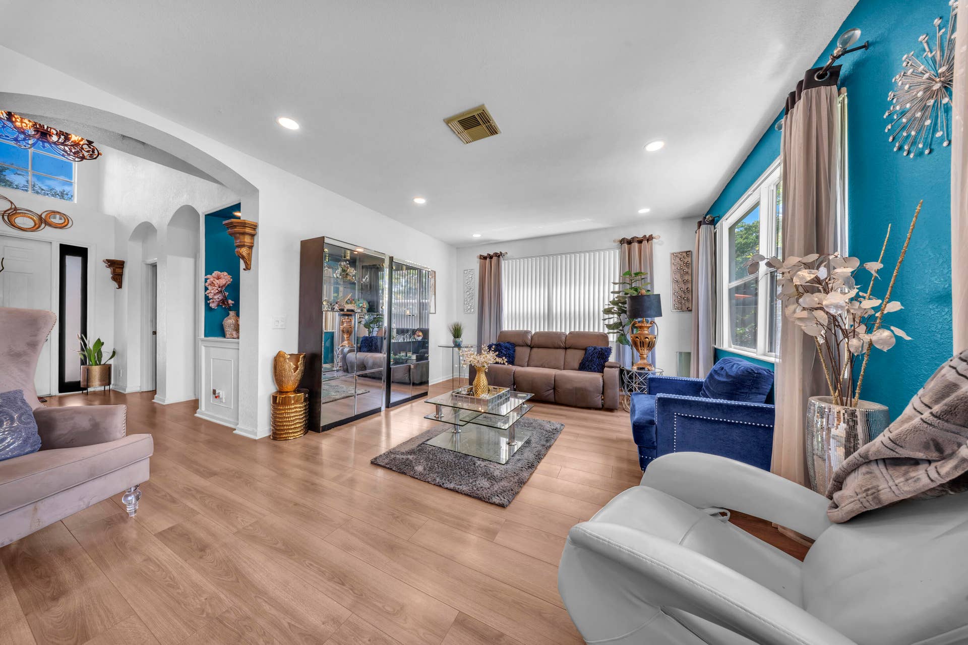 726 Gazetta Way, West Palm Beach, FL 33413 11-DSC1518