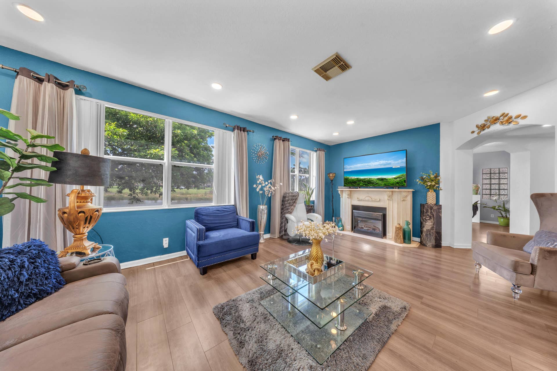 726 Gazetta Way, West Palm Beach, FL 33413 12-DSC1509