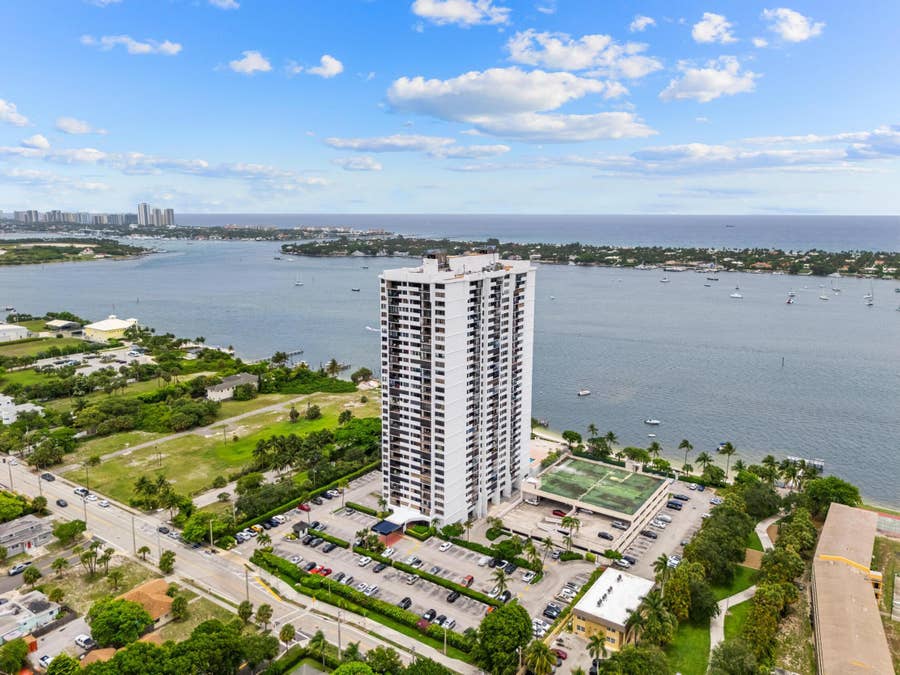 Property photo for 5600 N Flagler Drive, #402, West Palm Beach, FL