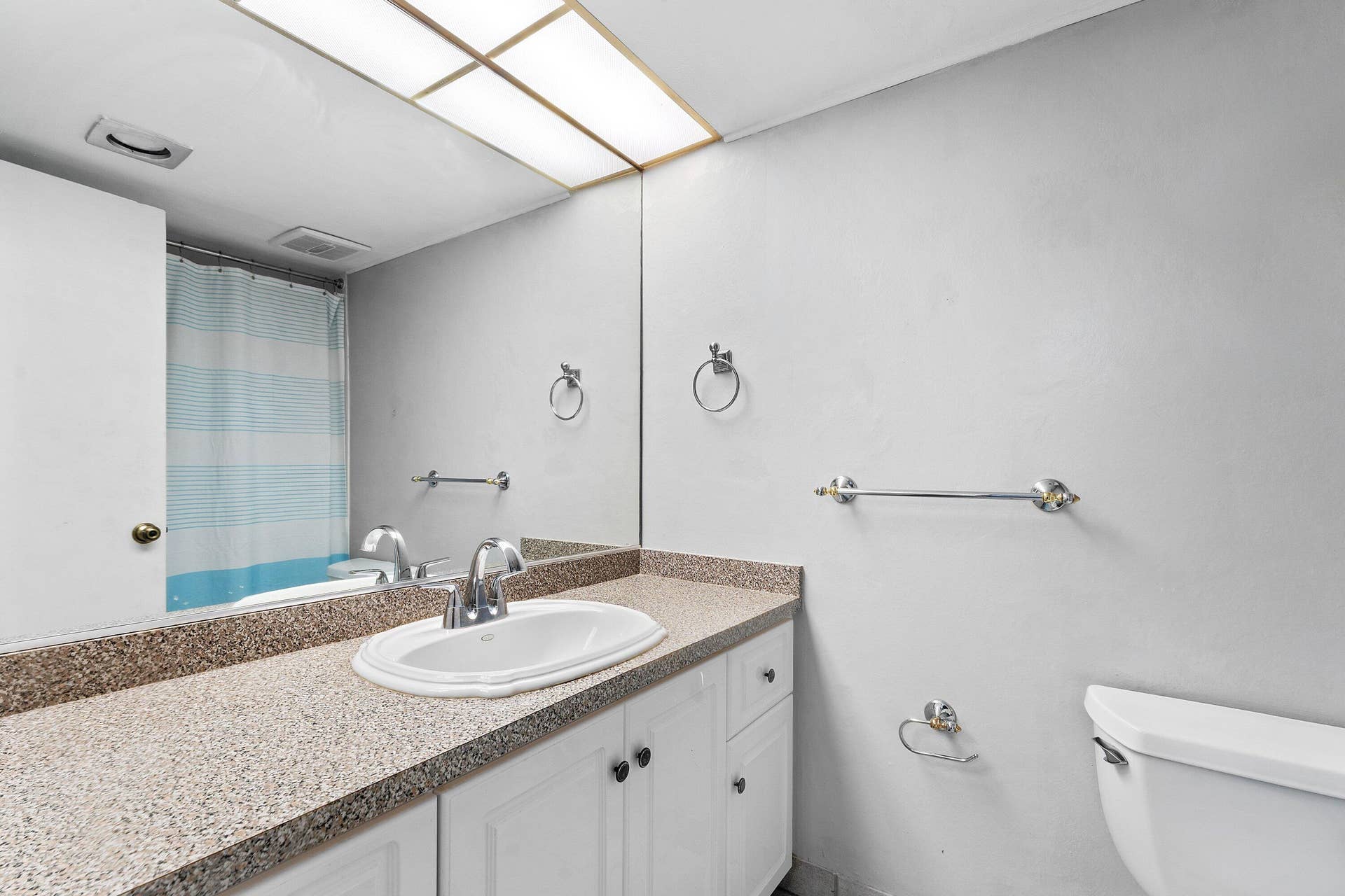 3605 S Ocean Boulevard, #229, South Palm Beach, FL 33480 Primary Bathroom