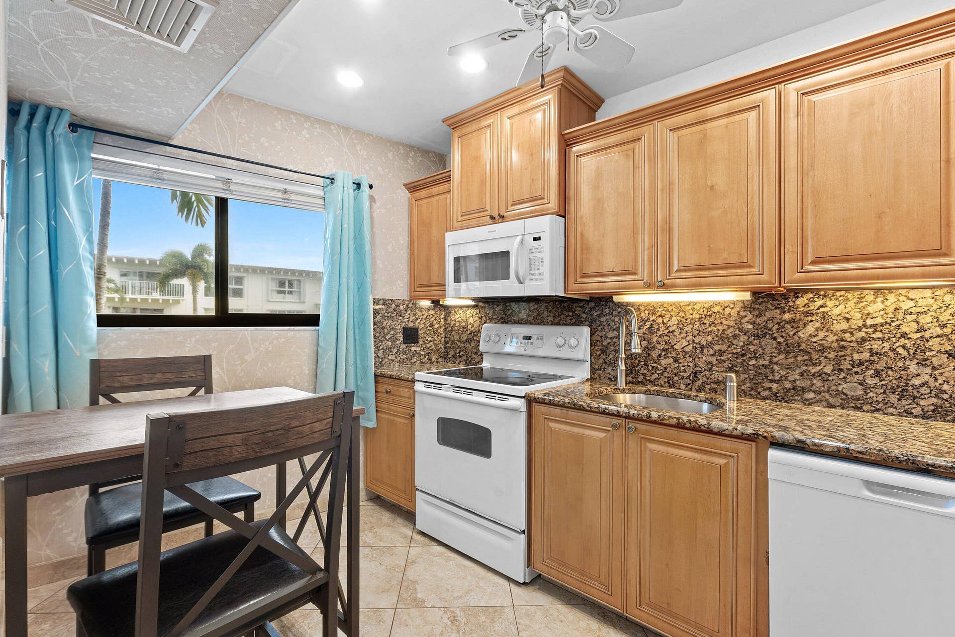 3605 S Ocean Boulevard, #229, South Palm Beach, FL 33480 Kitchen