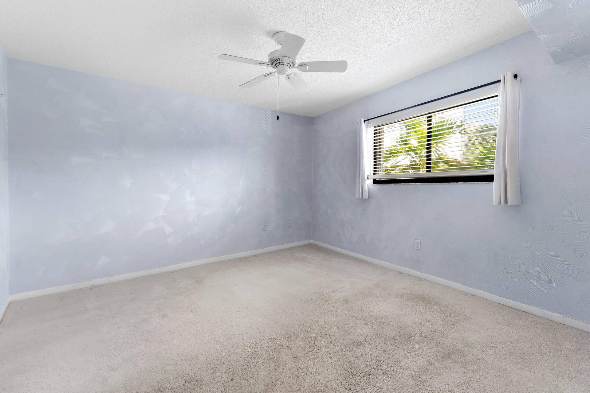 3605 S Ocean Boulevard, #229, South Palm Beach, FL 33480 Guest Bedroom
