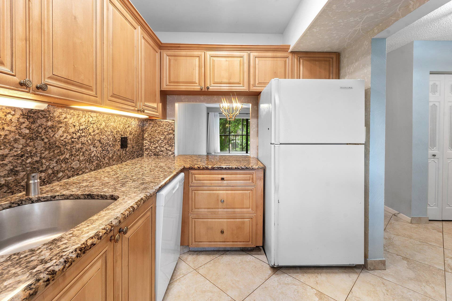 3605 S Ocean Boulevard, #229, South Palm Beach, FL 33480 Kitchen