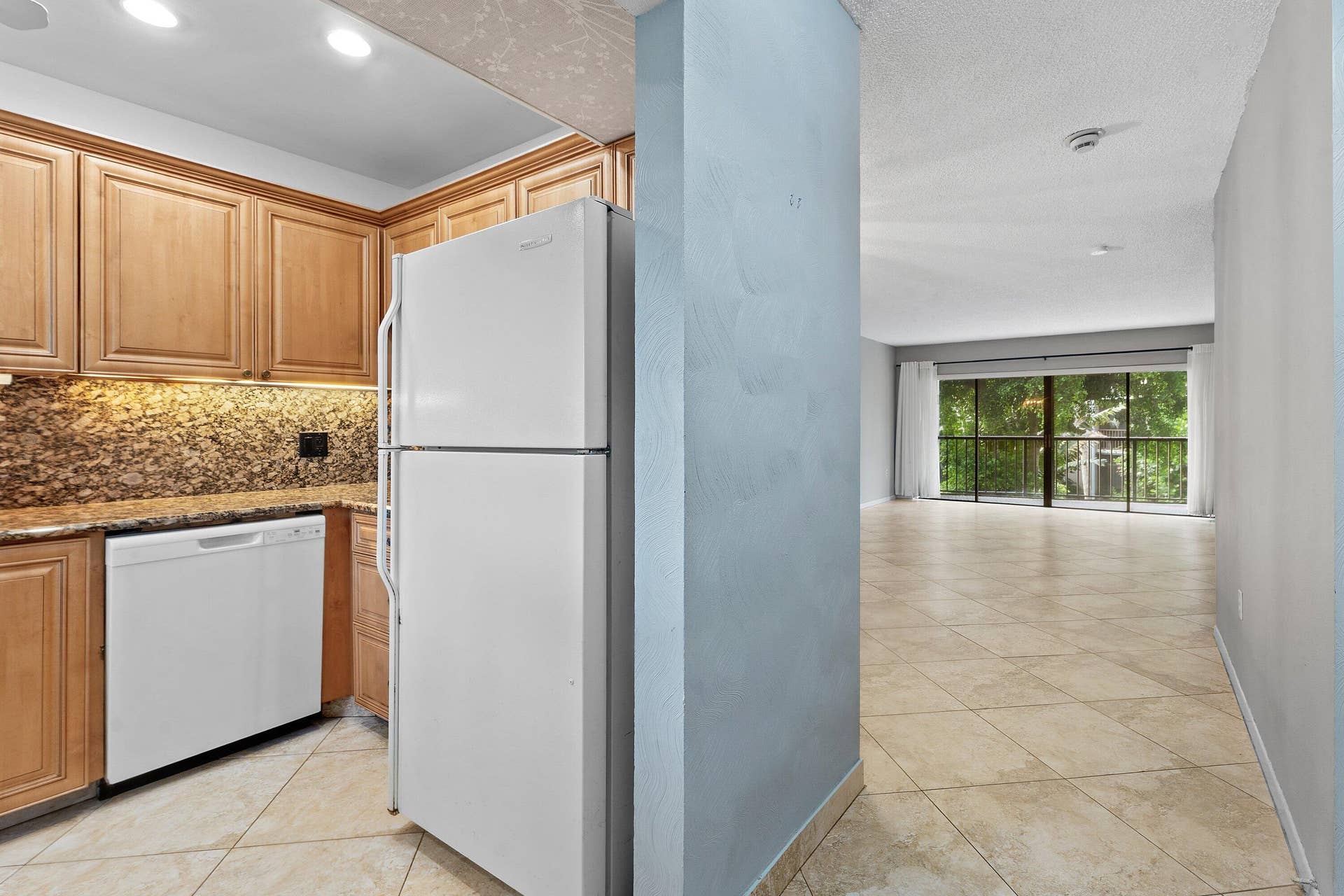 3605 S Ocean Boulevard, #229, South Palm Beach, FL 33480 Kitchen, front entry