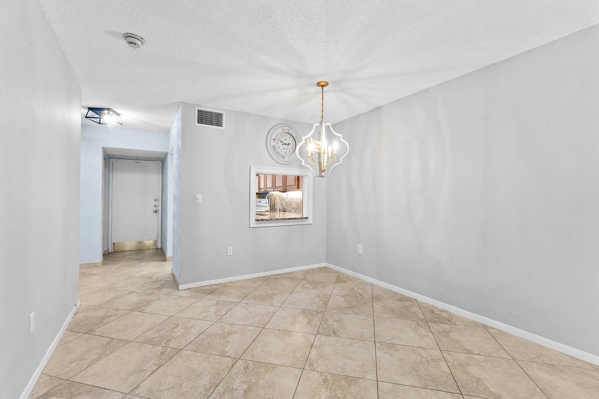 3605 S Ocean Boulevard, #229, South Palm Beach, FL 33480 Dining
