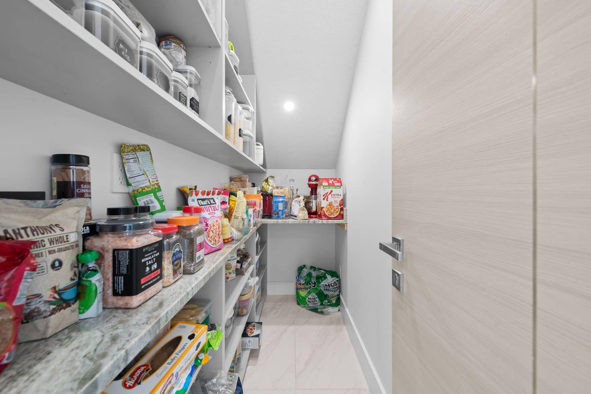 9559 Barletta Winds Point, Delray Beach, FL 33446 Pantry