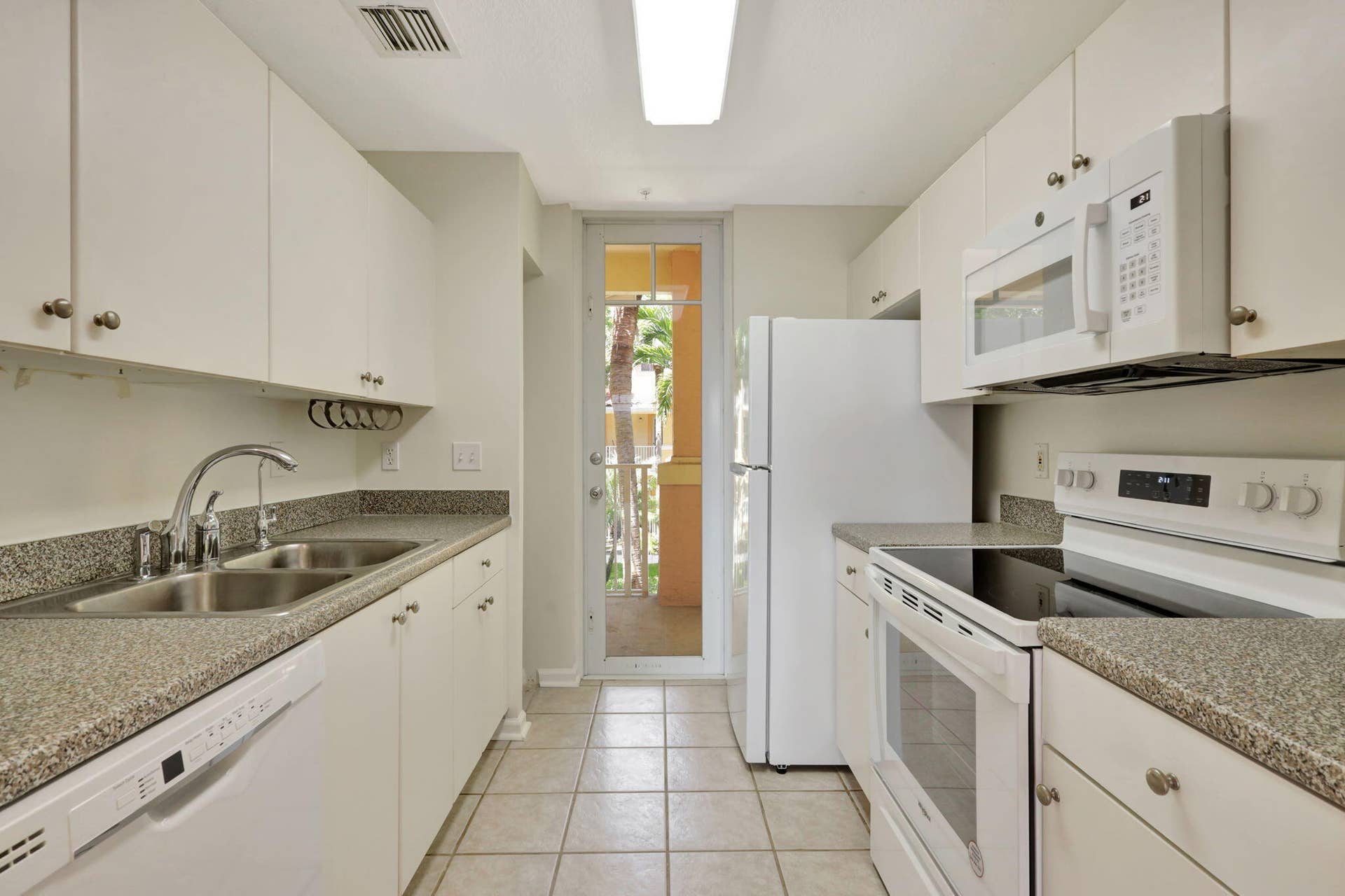 4812 S Central Boulevard, #24, Jupiter, FL 33458 Kitchen with balcony