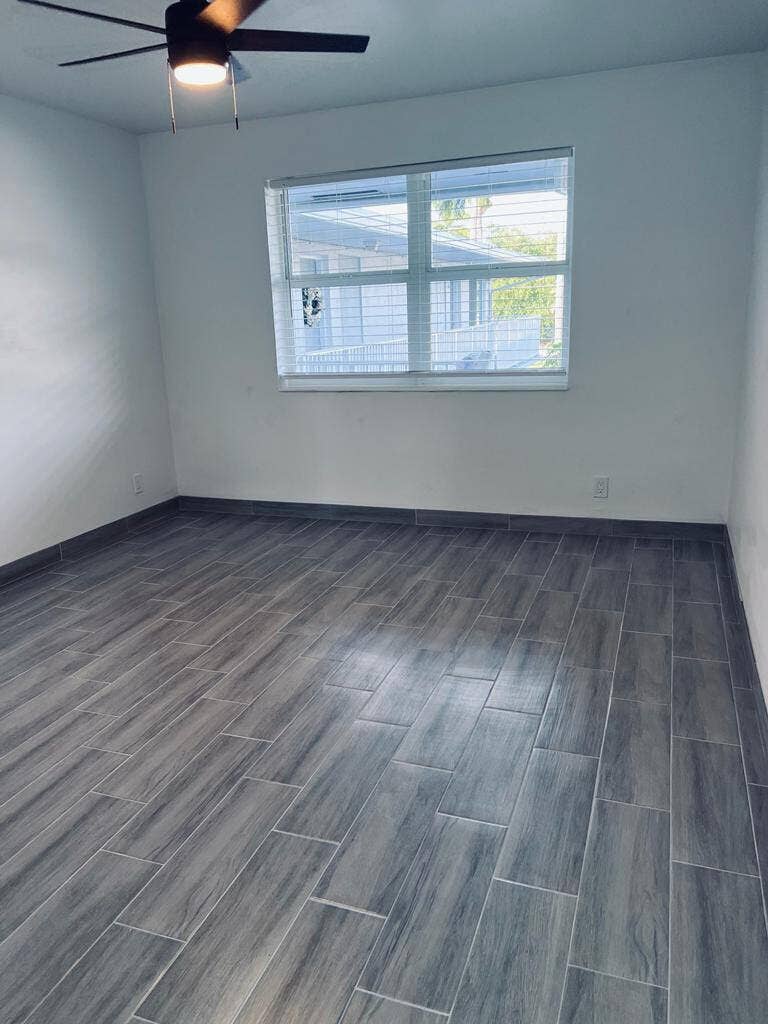 930 N 14th Court, Hollywood, FL 33020 22