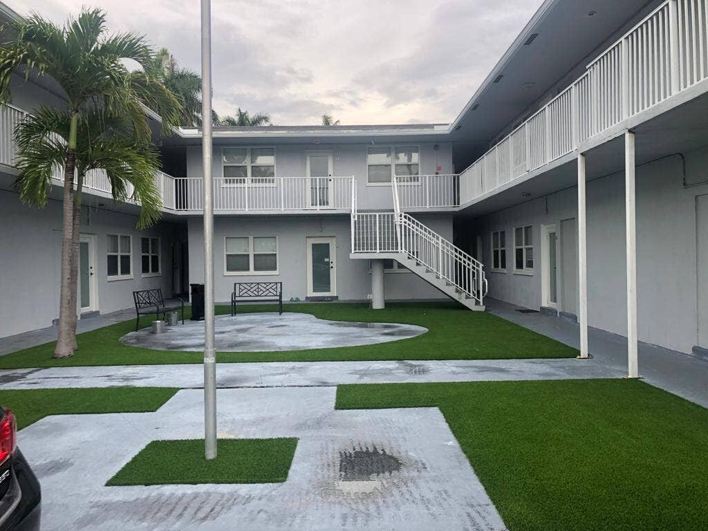 930 N 14th Court, Hollywood, FL 33020 28