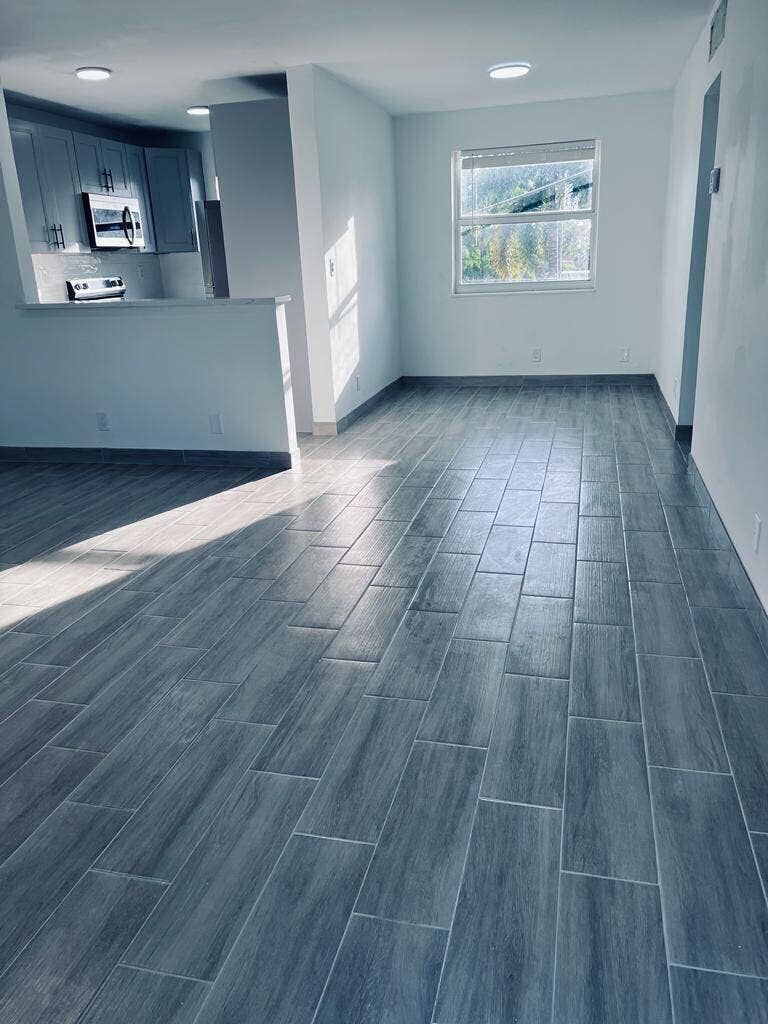 930 N 14th Court, Hollywood, FL 33020 24