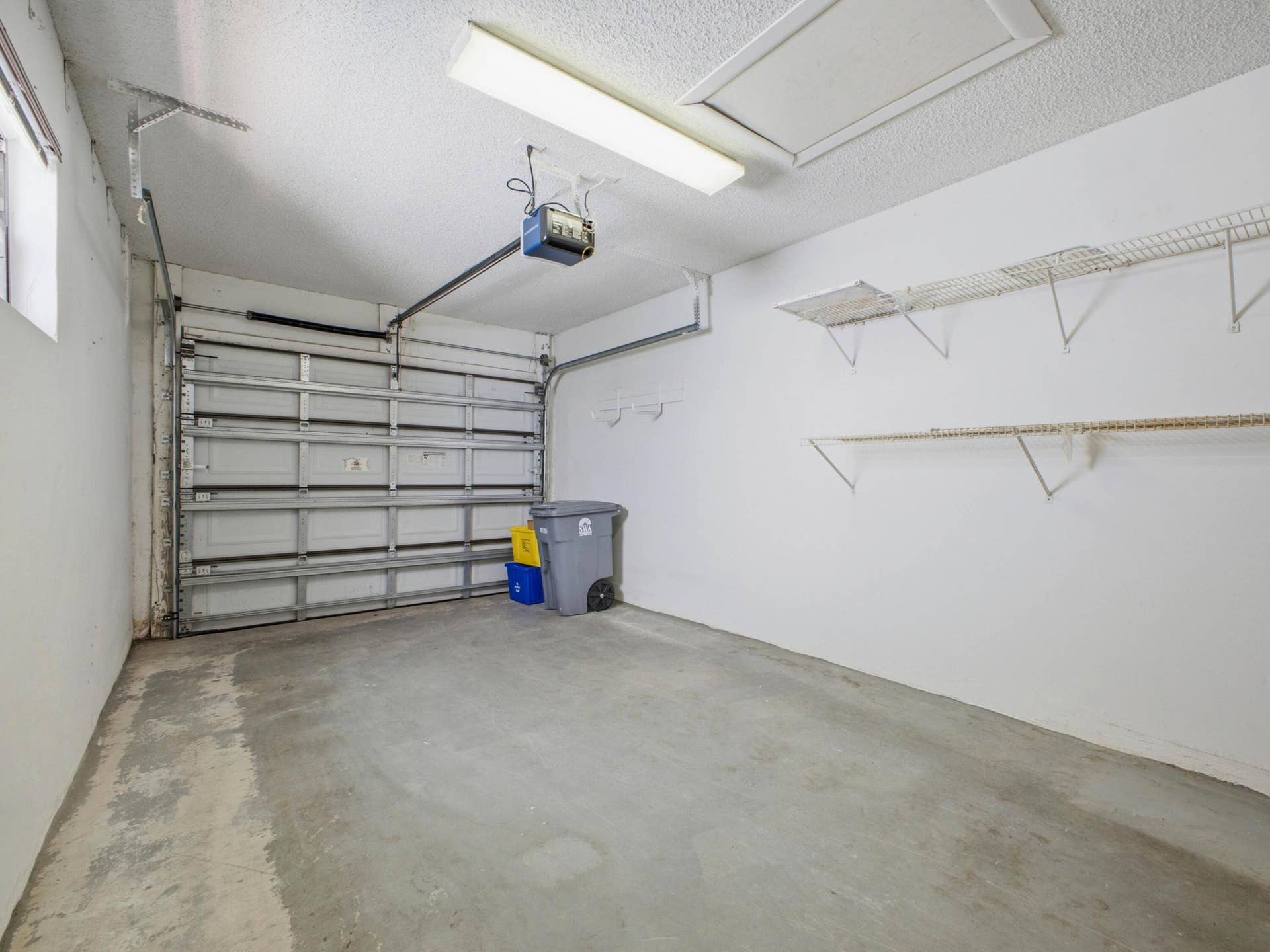 6200 Kings Gate Circle, Delray Beach, FL 33484 Garage