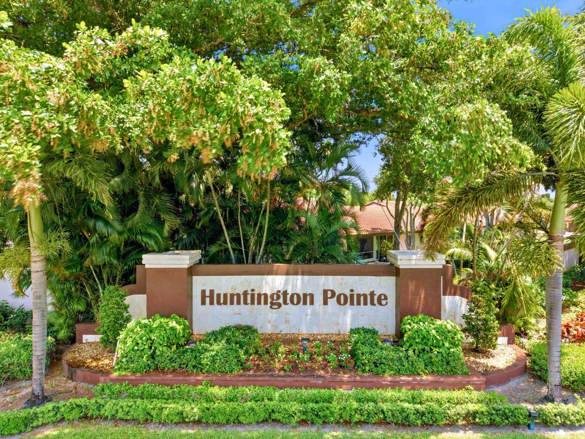 6200 Kings Gate Circle, Delray Beach, FL 33484 Community Sign