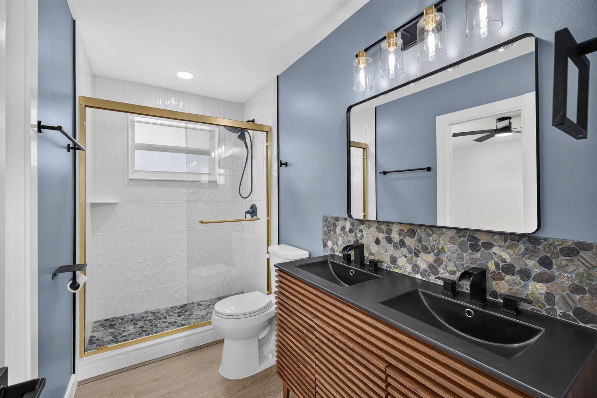 665 W 7th Street, Riviera Beach, FL 33404 50-web-or-mls-5D1A9401