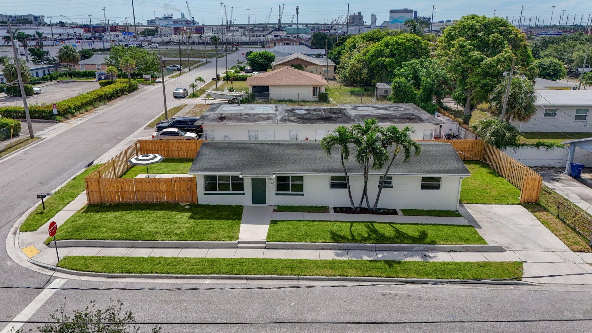 665 W 7th Street, Riviera Beach, FL 33404 60-web-or-mls-DJI_20260615224010_0580_D-