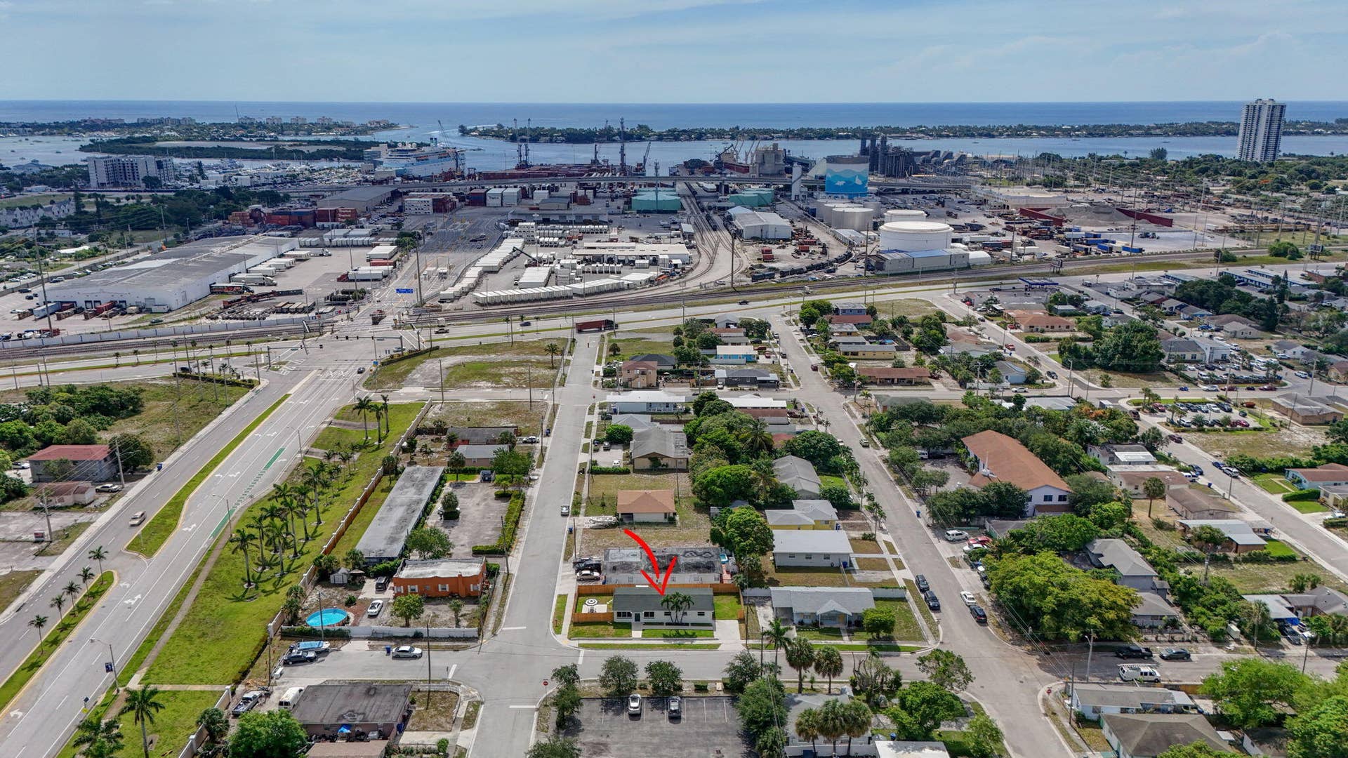 665 W 7th Street, Riviera Beach, FL 33404 66-web-or-mls-DJI_20260615224145_0598_D-