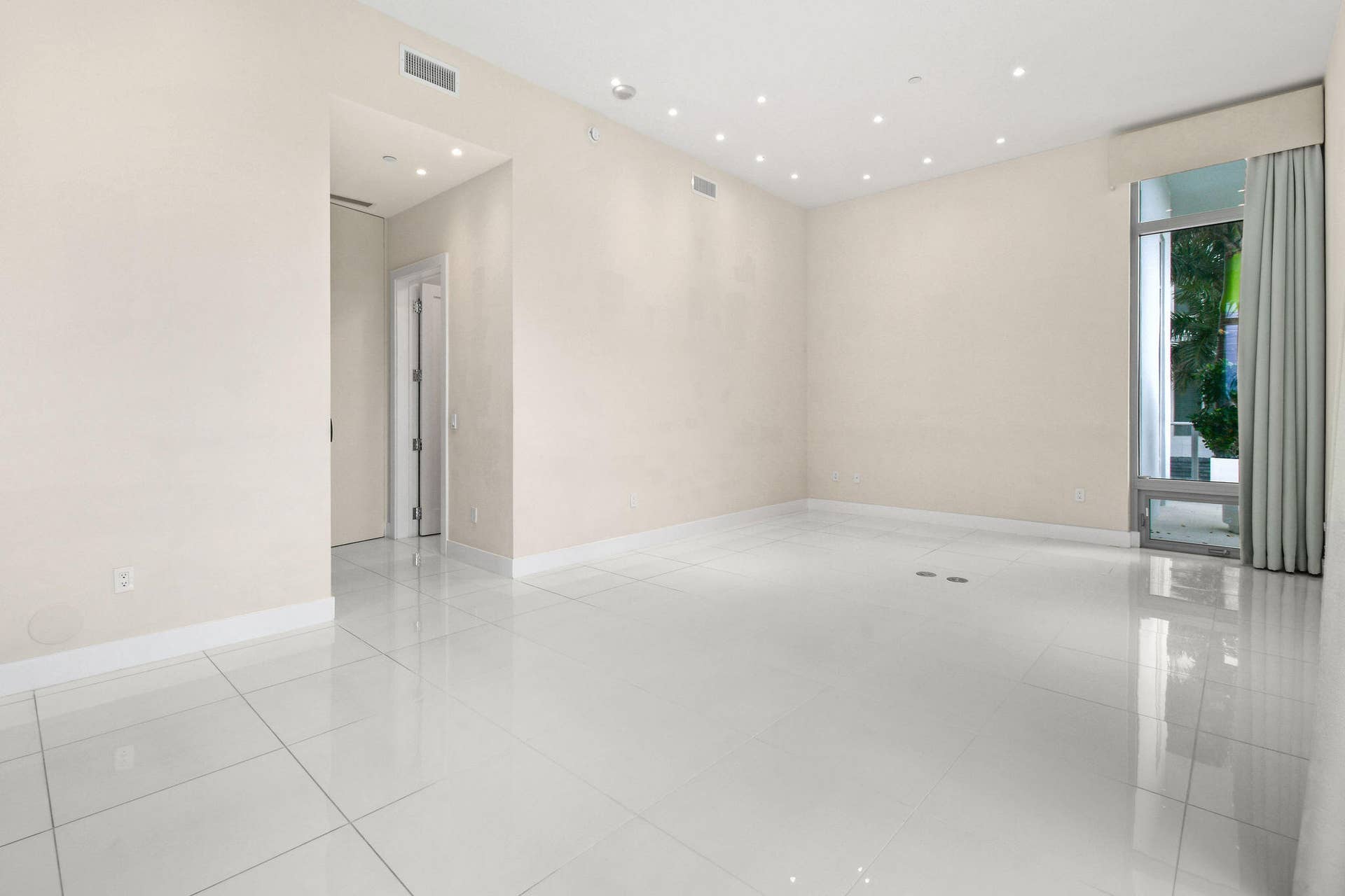 2 Water Club Way, #301, North Palm Beach, FL 33408 2WaterClubWay#301(23)