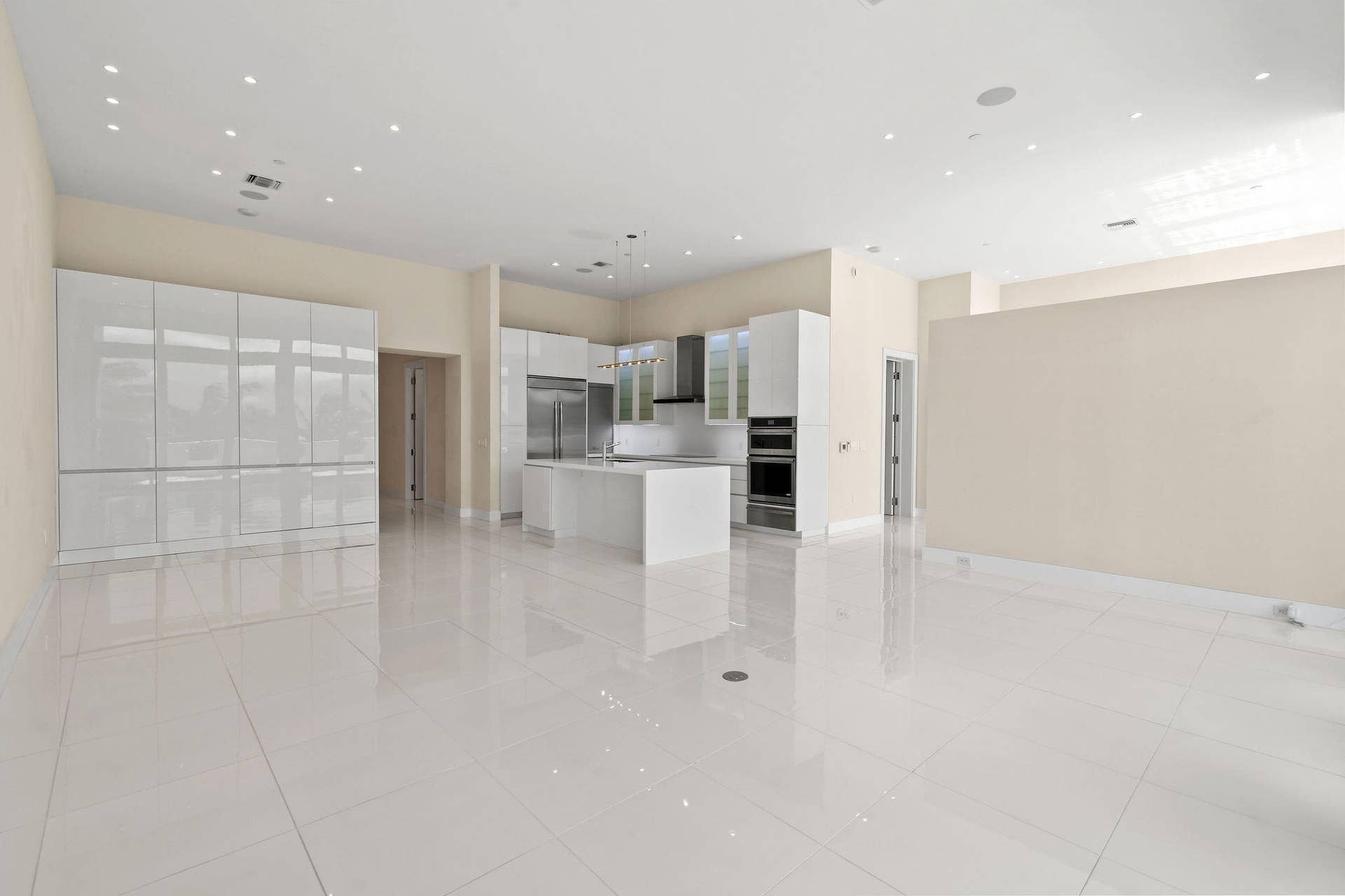 2 Water Club Way, #301, North Palm Beach, FL 33408 2WaterClubWay#301(7)
