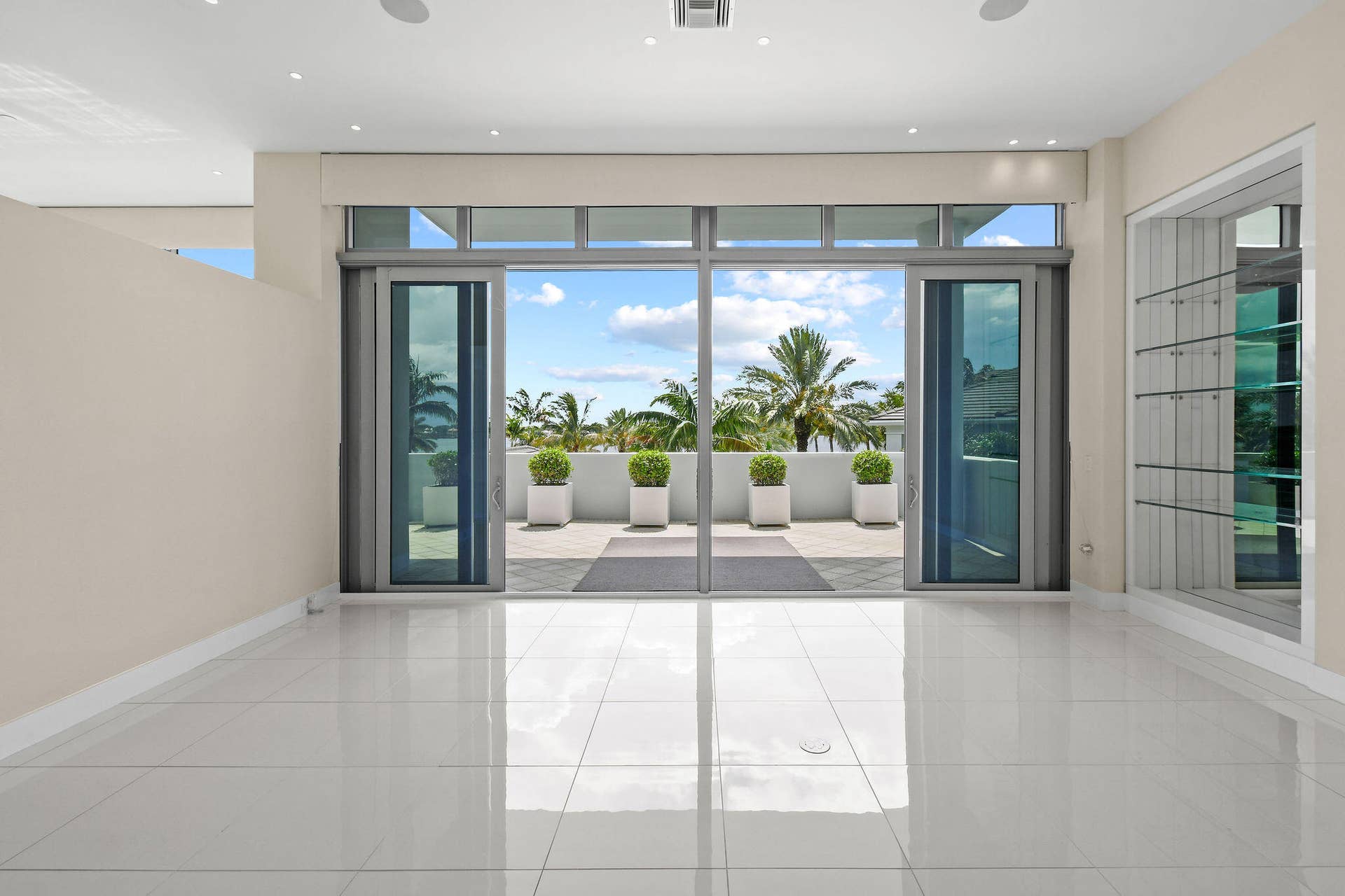 2 Water Club Way, #301, North Palm Beach, FL 33408 2WaterClubWay#301(10)