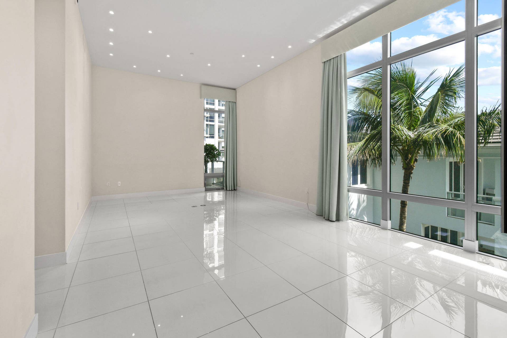 2 Water Club Way, #301, North Palm Beach, FL 33408 2WaterClubWay#301(22)