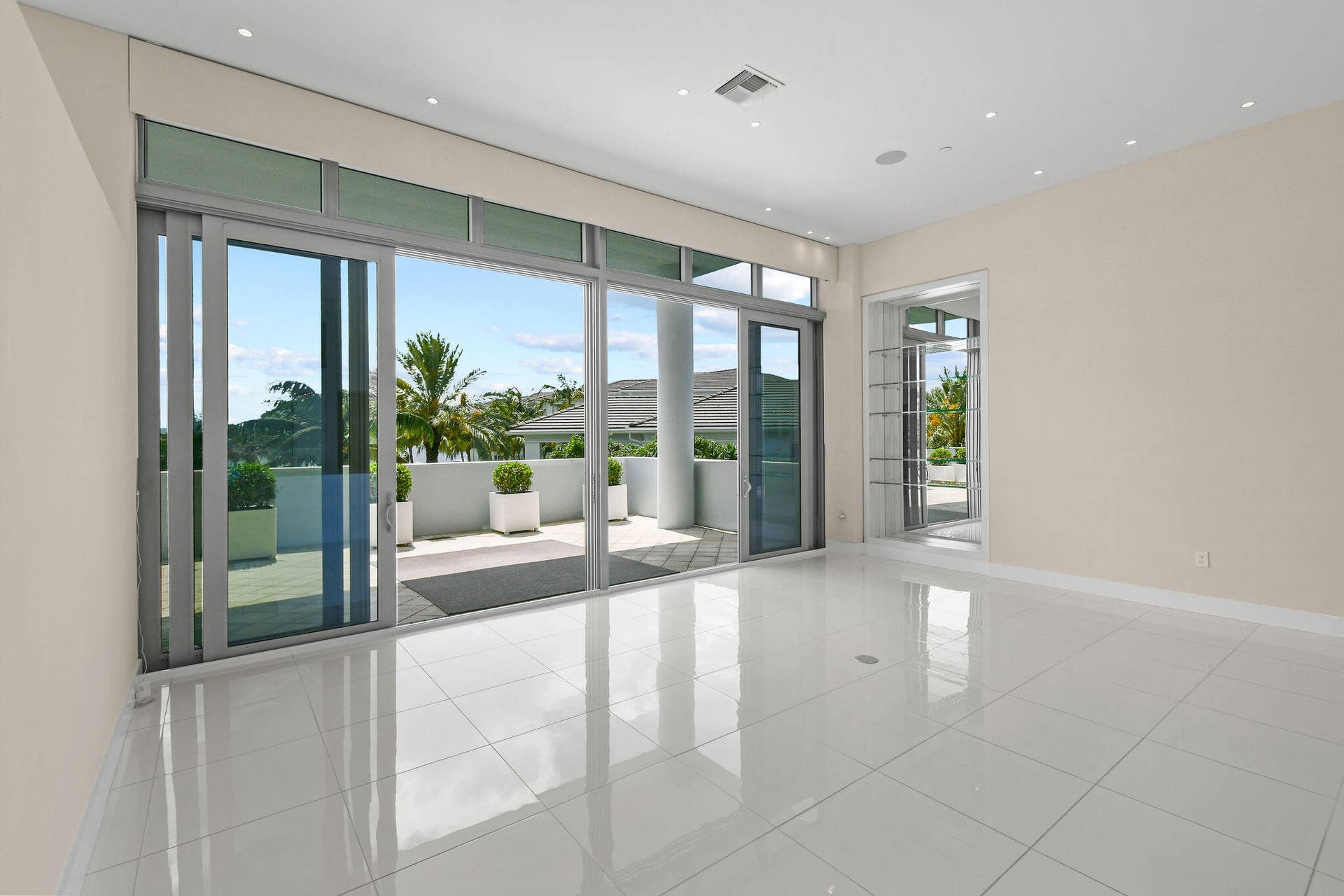 2 Water Club Way, #301, North Palm Beach, FL 33408 2WaterClubWay#301(12)
