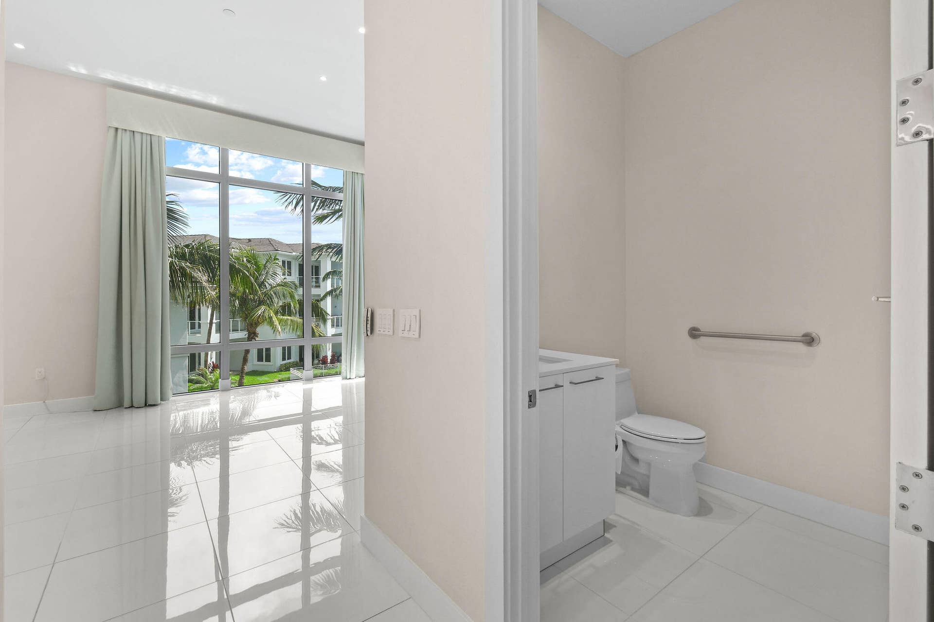 2 Water Club Way, #301, North Palm Beach, FL 33408 2WaterClubWay#301(25)