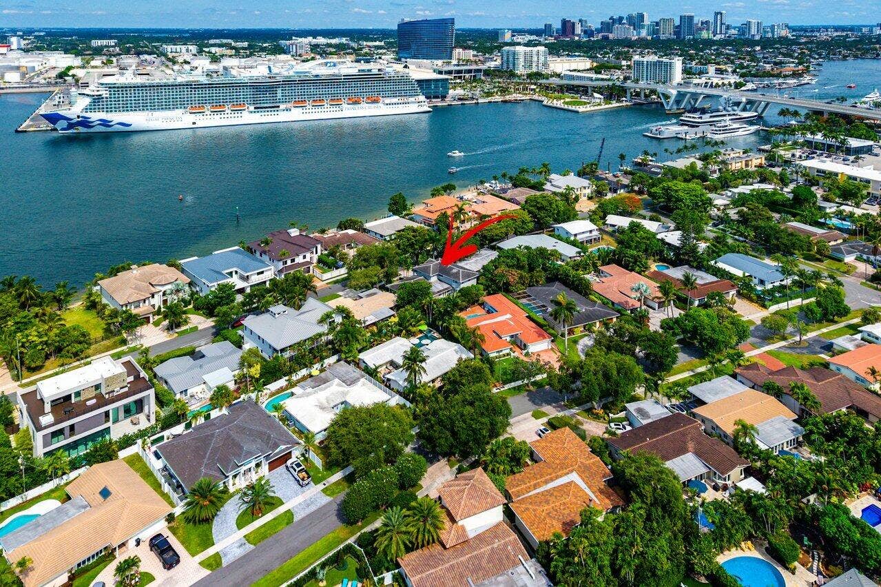 1940 Harbourview Drive, Fort Lauderdale, FL 33316 Front view overlooking Cruise Port