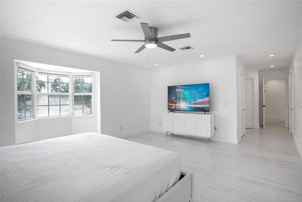 1940 Harbourview Drive, Fort Lauderdale, FL 33316 Primary Bedroom