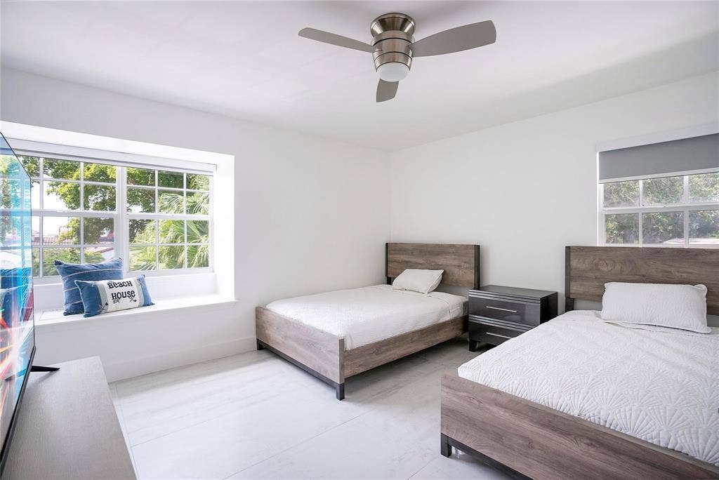 1940 Harbourview Drive, Fort Lauderdale, FL 33316 Guest Bedroom