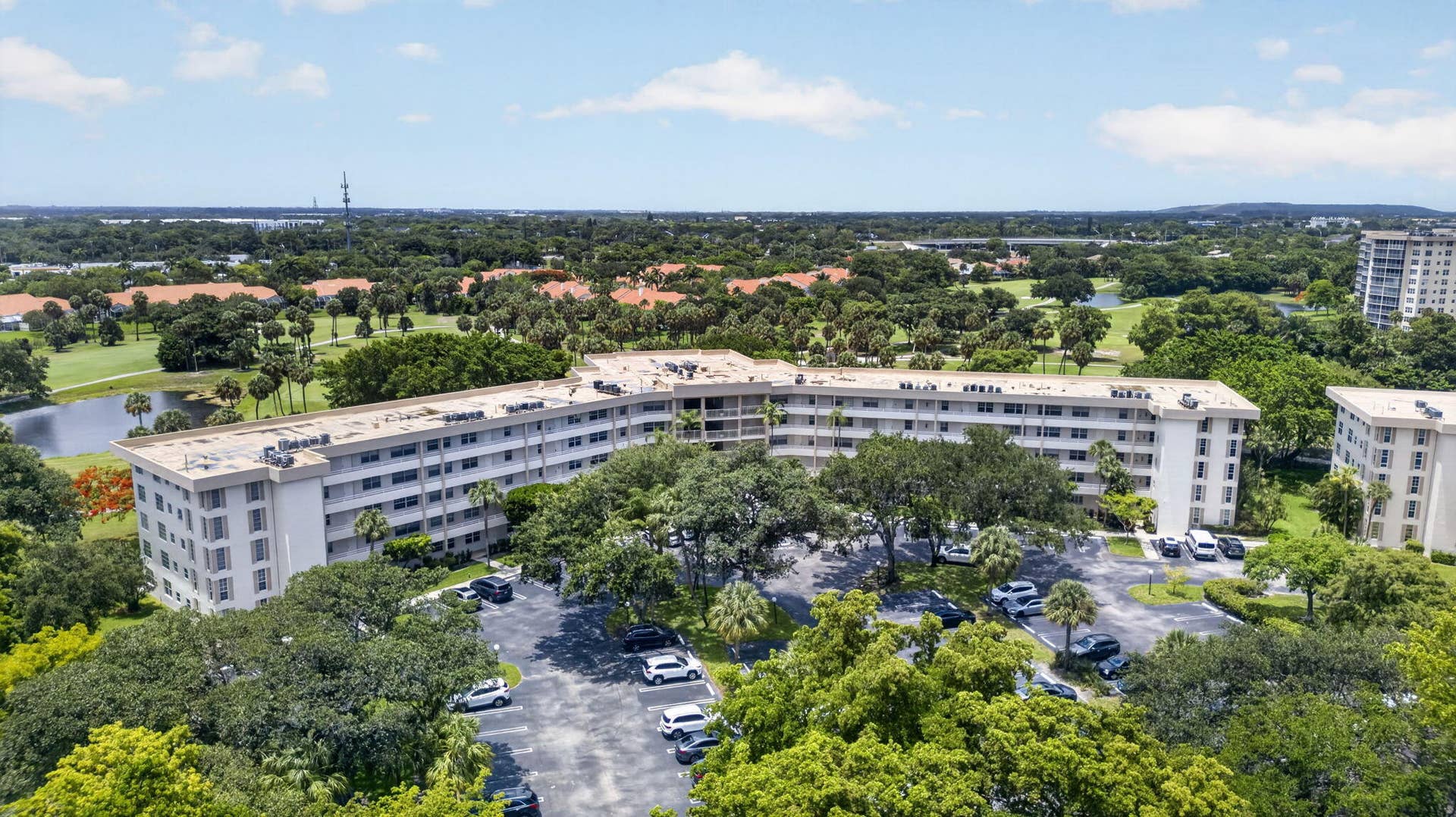 3960 Oaks Clubhouse, #110, Pompano Beach, FL 33069 42-web-or-mls-DJI_20260616141031_0340_D