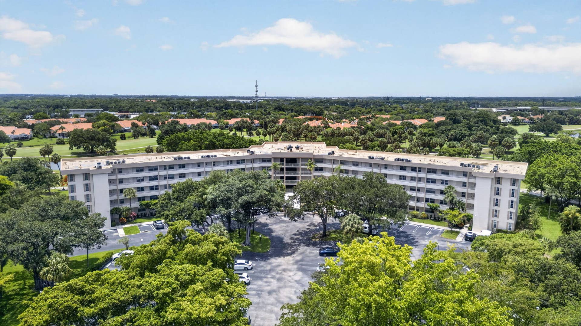 3960 Oaks Clubhouse, #110, Pompano Beach, FL 33069 40-web-or-mls-DJI_20260616141002_0329_D