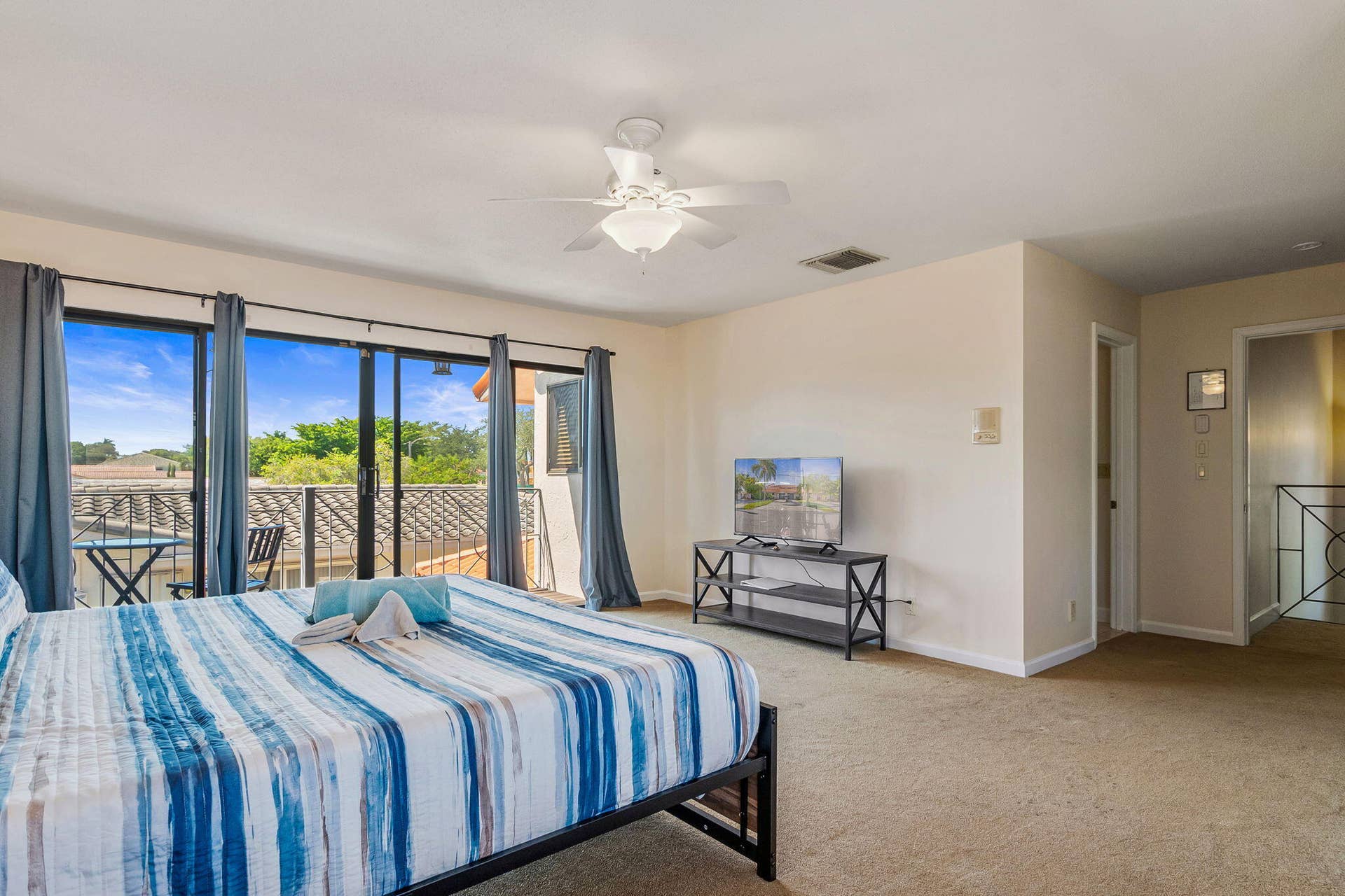 4850 NE 25th Avenue, #West, Fort Lauderdale, FL 33308 52-web-or-mls-4850-ne-25th-ave-1-2