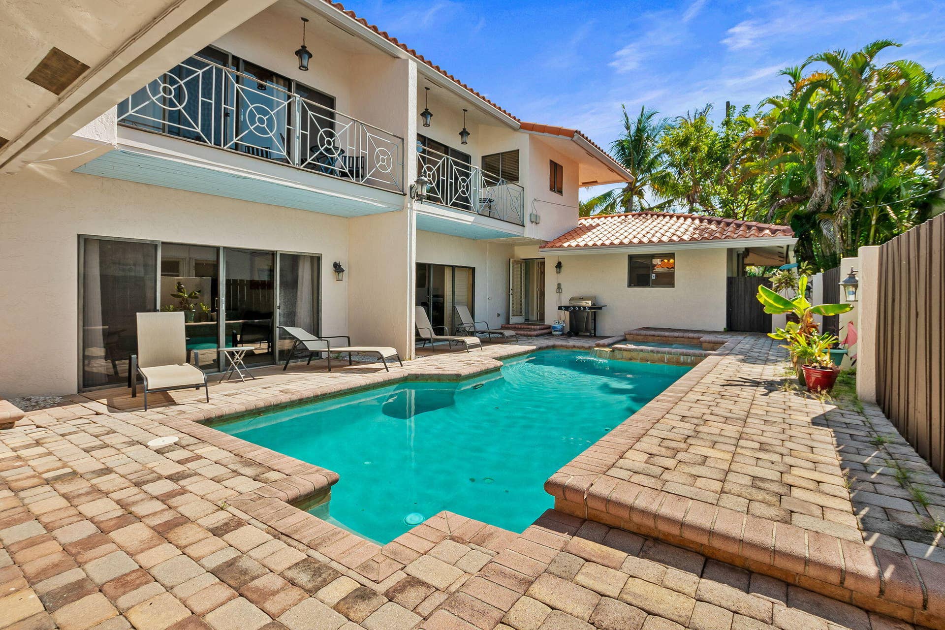 4850 NE 25th Avenue, #West, Fort Lauderdale, FL 33308 30-web-or-mls-4850-ne-25th-ave-1-2