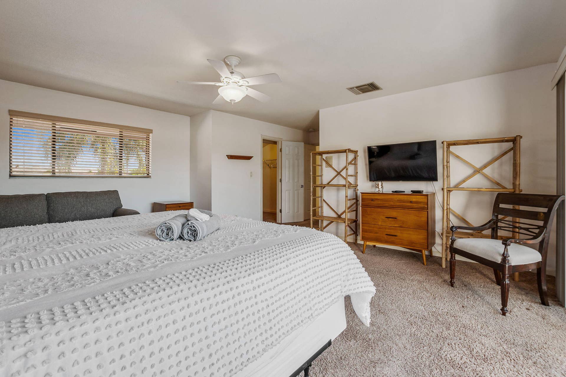 4850 NE 25th Avenue, #West, Fort Lauderdale, FL 33308 23-web-or-mls-4850-ne-25th-ave-1-2