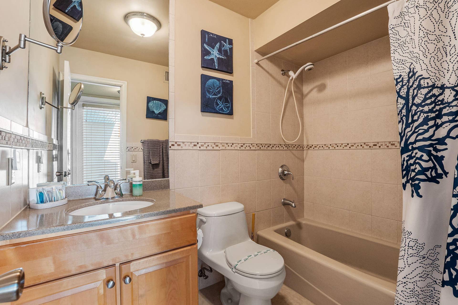 4850 NE 25th Avenue, #West, Fort Lauderdale, FL 33308 19-web-or-mls-4850-ne-25th-ave-1-2