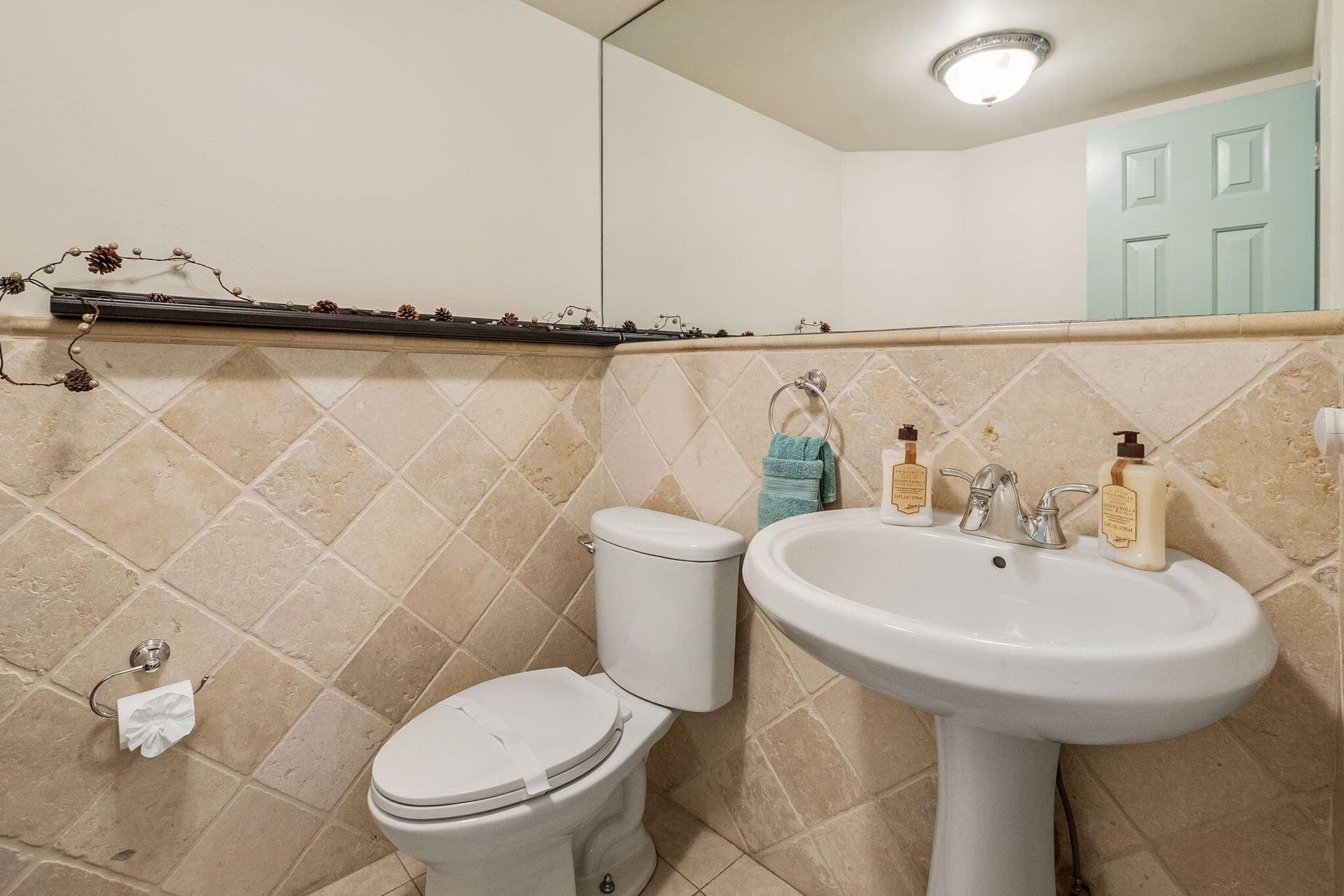 4850 NE 25th Avenue, #West, Fort Lauderdale, FL 33308 45-web-or-mls-4850-ne-25th-ave-1-2