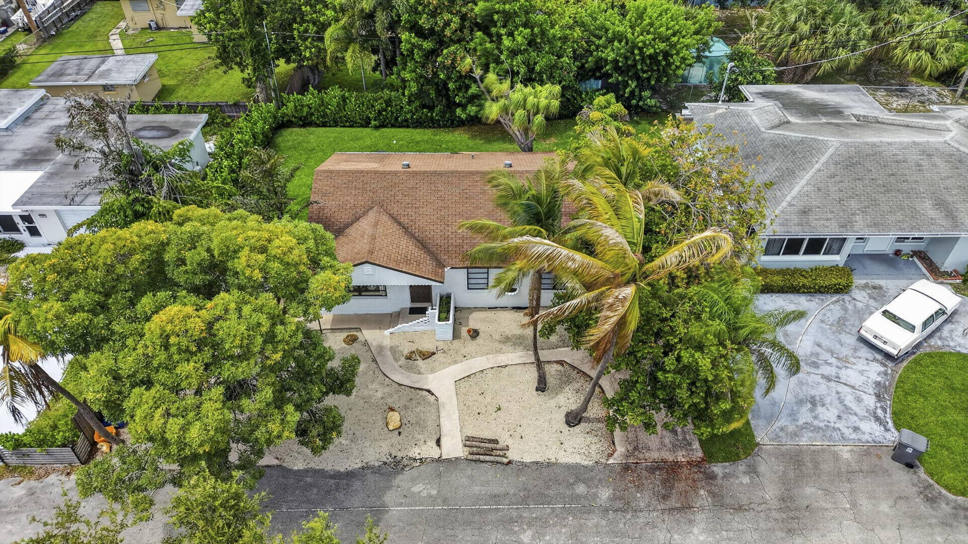 1875 Ridge Road, Juno Beach, FL 33408 40-web-or-mls-DJI_20260707145114_0346_D