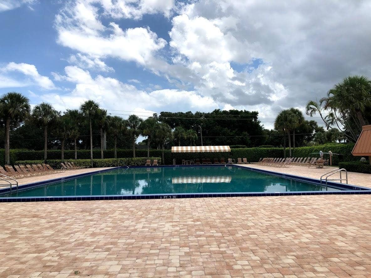 910 9th Way, West Palm Beach, FL 33407 Community Pool