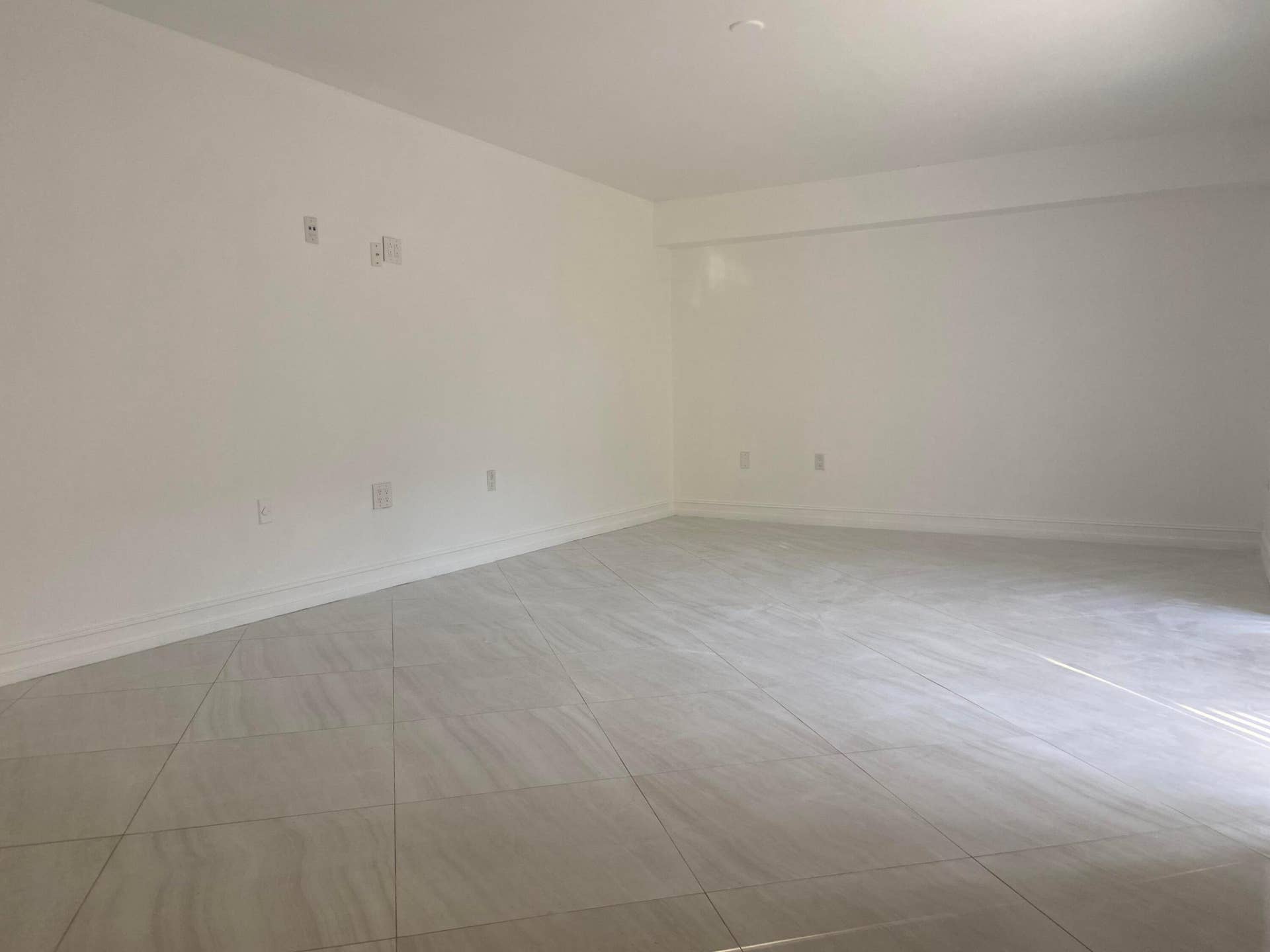 910 9th Way, West Palm Beach, FL 33407 Livingroom