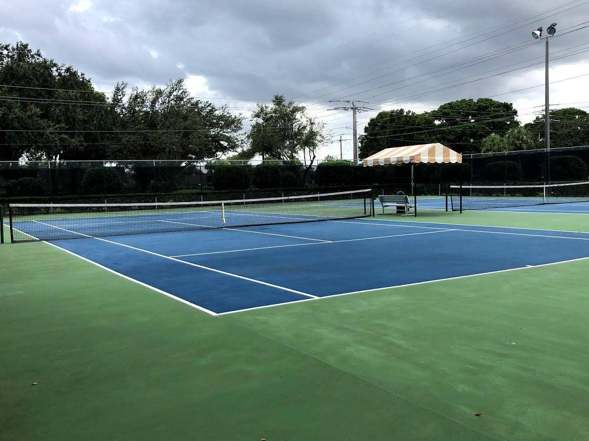 910 9th Way, West Palm Beach, FL 33407 Tennis courts