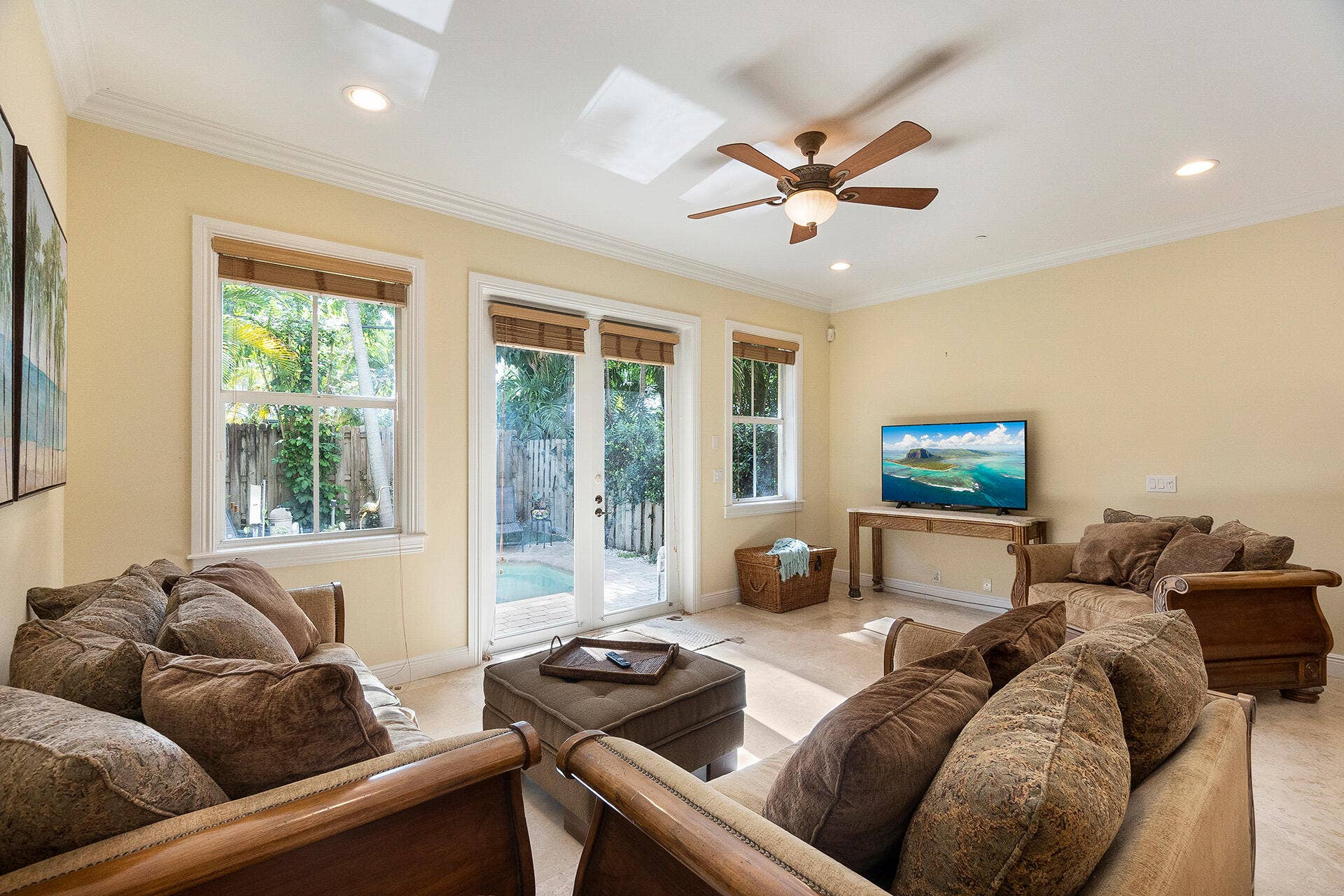 1421 NE 26th Ave Fort Lauderdale AF-70