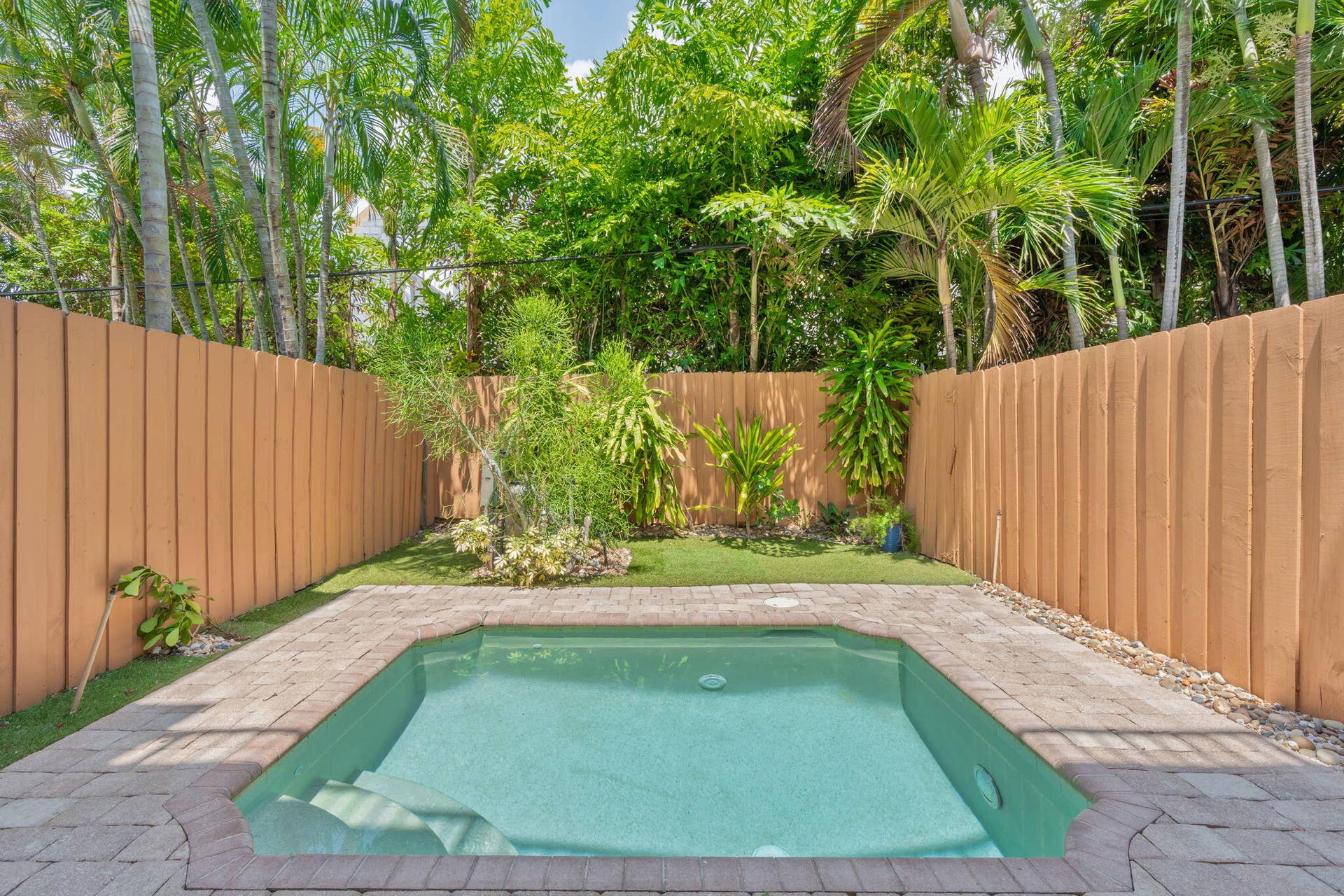 4-web-or-mls-1421 NE 26th Ave Fort Laude