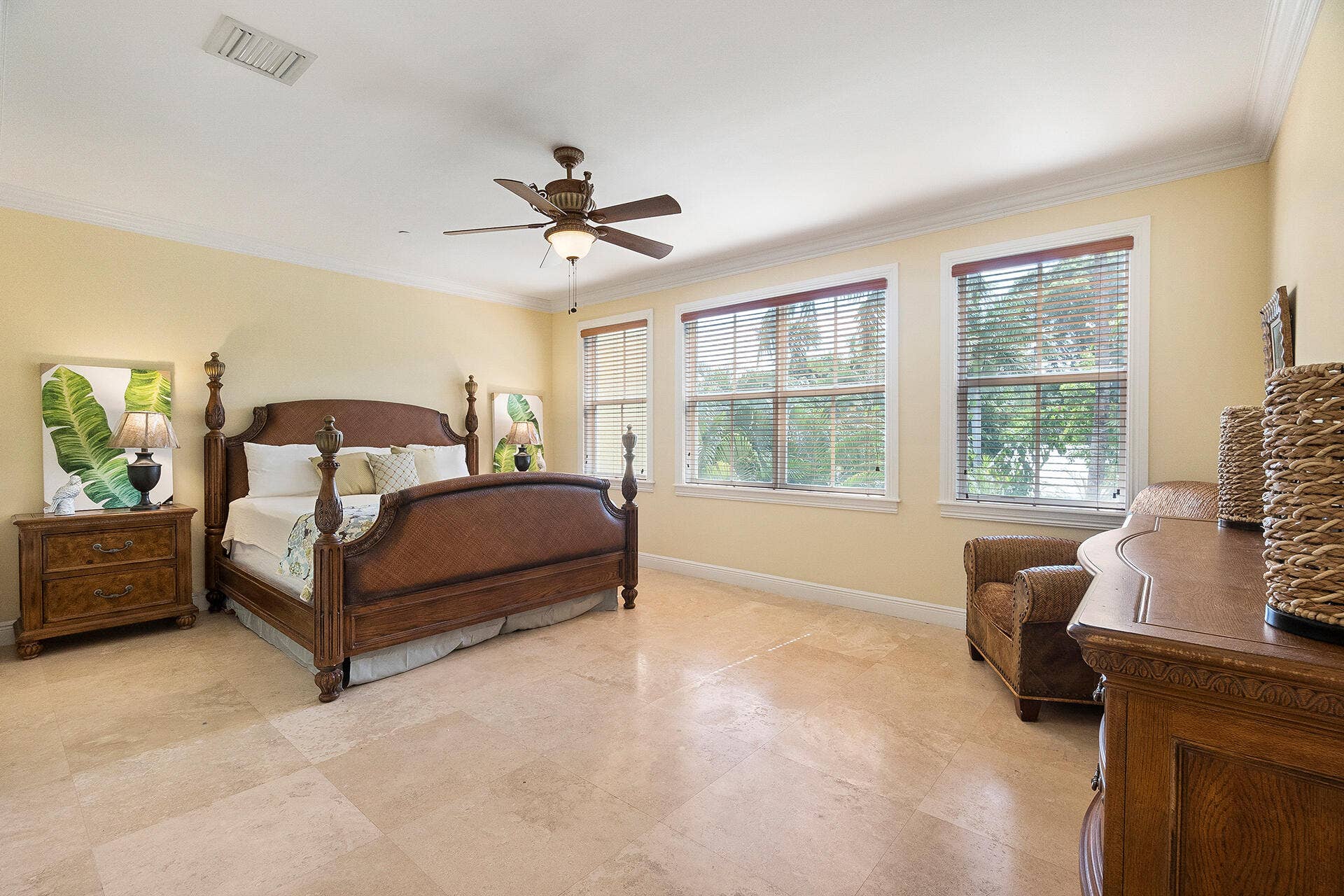 1421 NE 26th Ave Fort Lauderdale AF-22